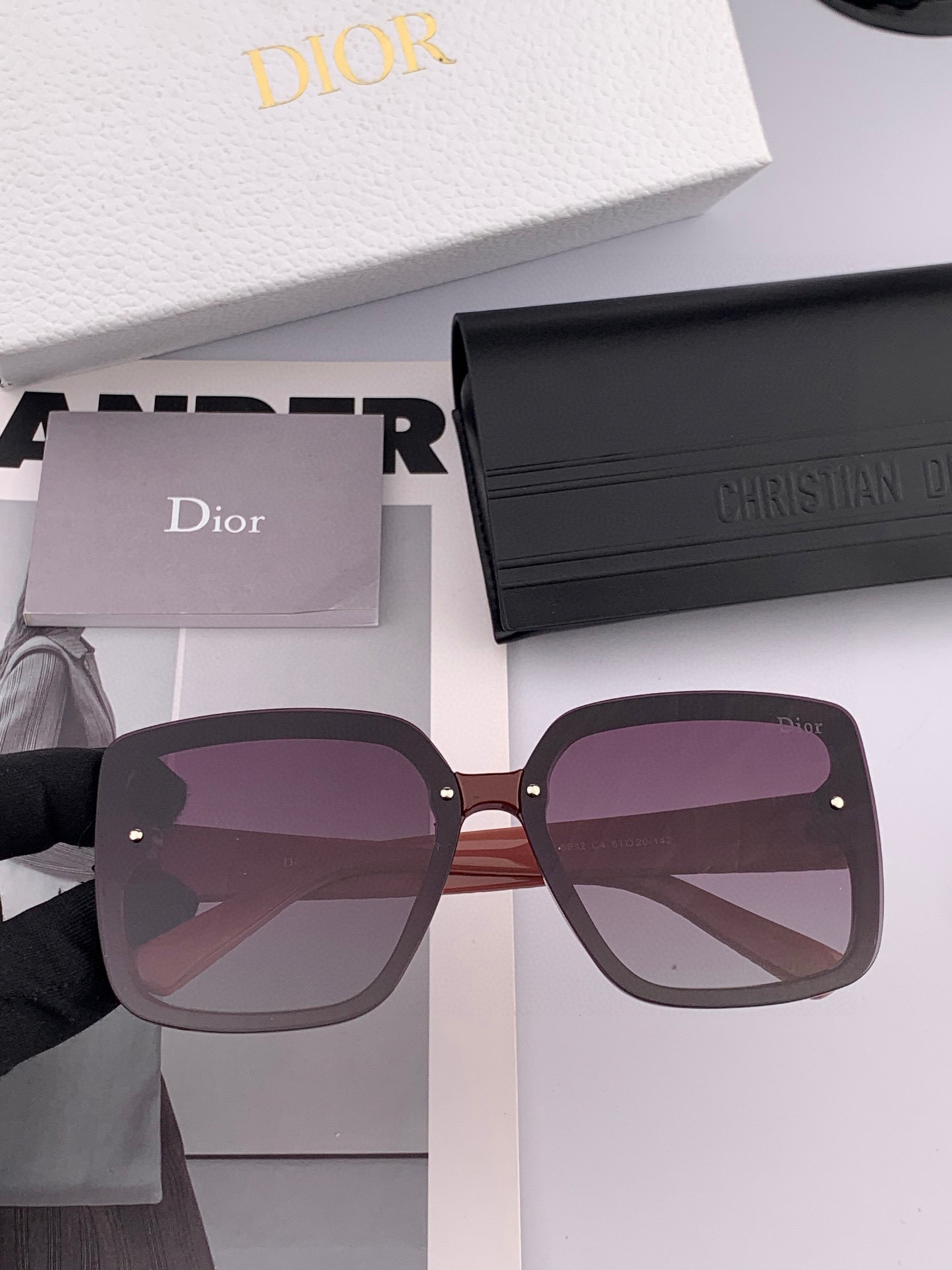 TR版本-偏光【独家大牌太阳镜无滤镜‼实拍上架 Dior官网最新发布新款太阳镜🕶，注意⚠我们是高清镜片，