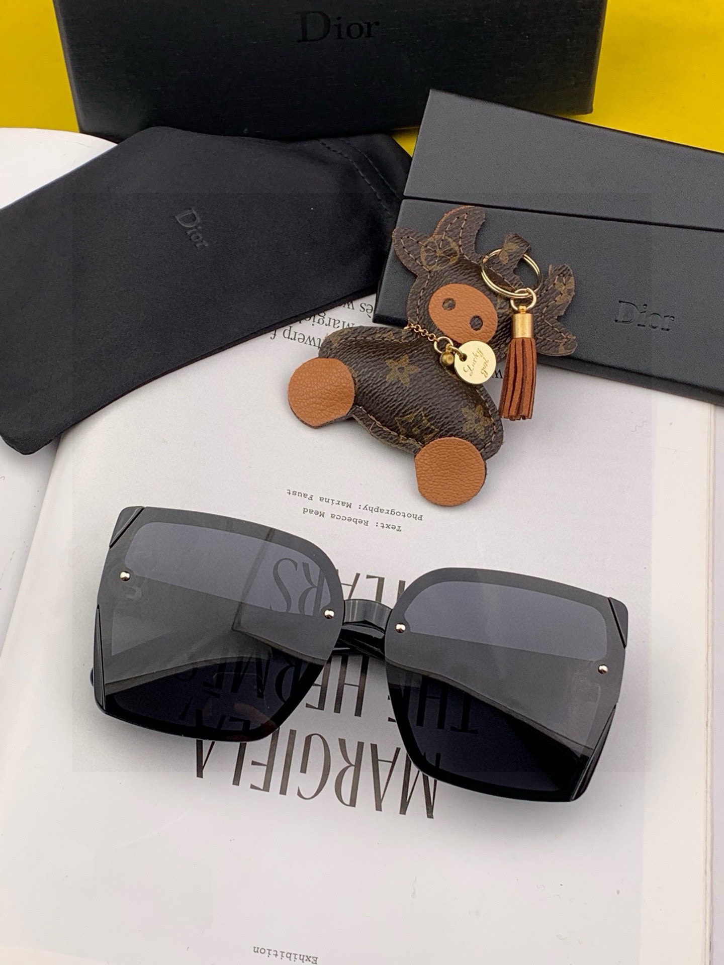 TR版本-偏光【独家大牌太阳镜无滤镜‼实拍上架 Dior官网最新发布新款太阳镜🕶，注意⚠我们是高清镜片 