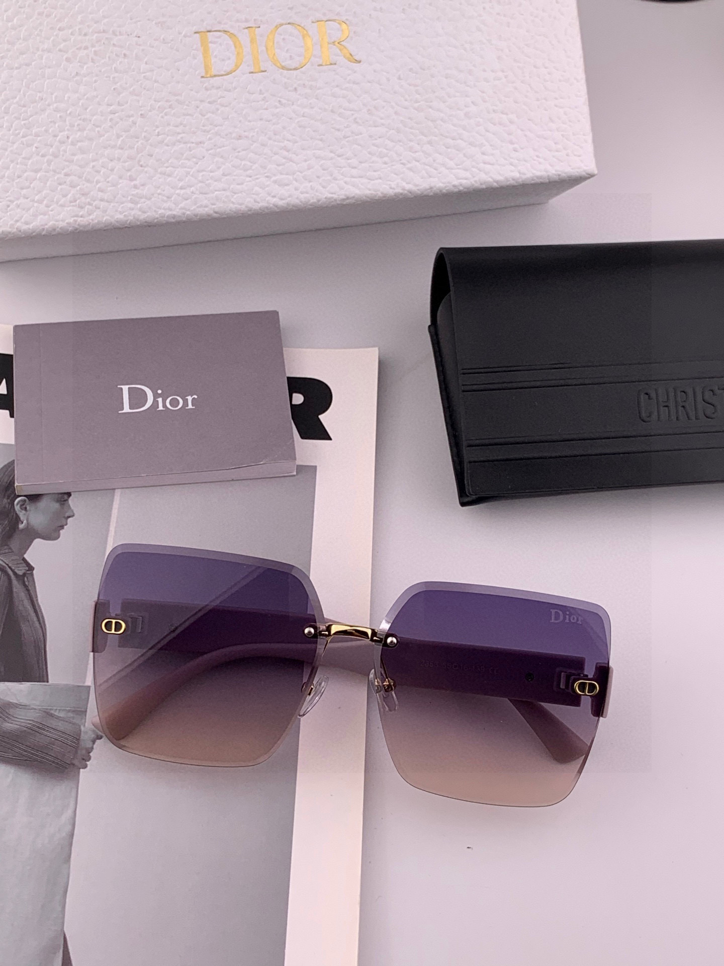 🔺 【DIOR-迪奥】2025开春新款 潮流爆款 时尚方框太阳镜 高品质 佩戴舒适 网红潮款墨镜 型号：