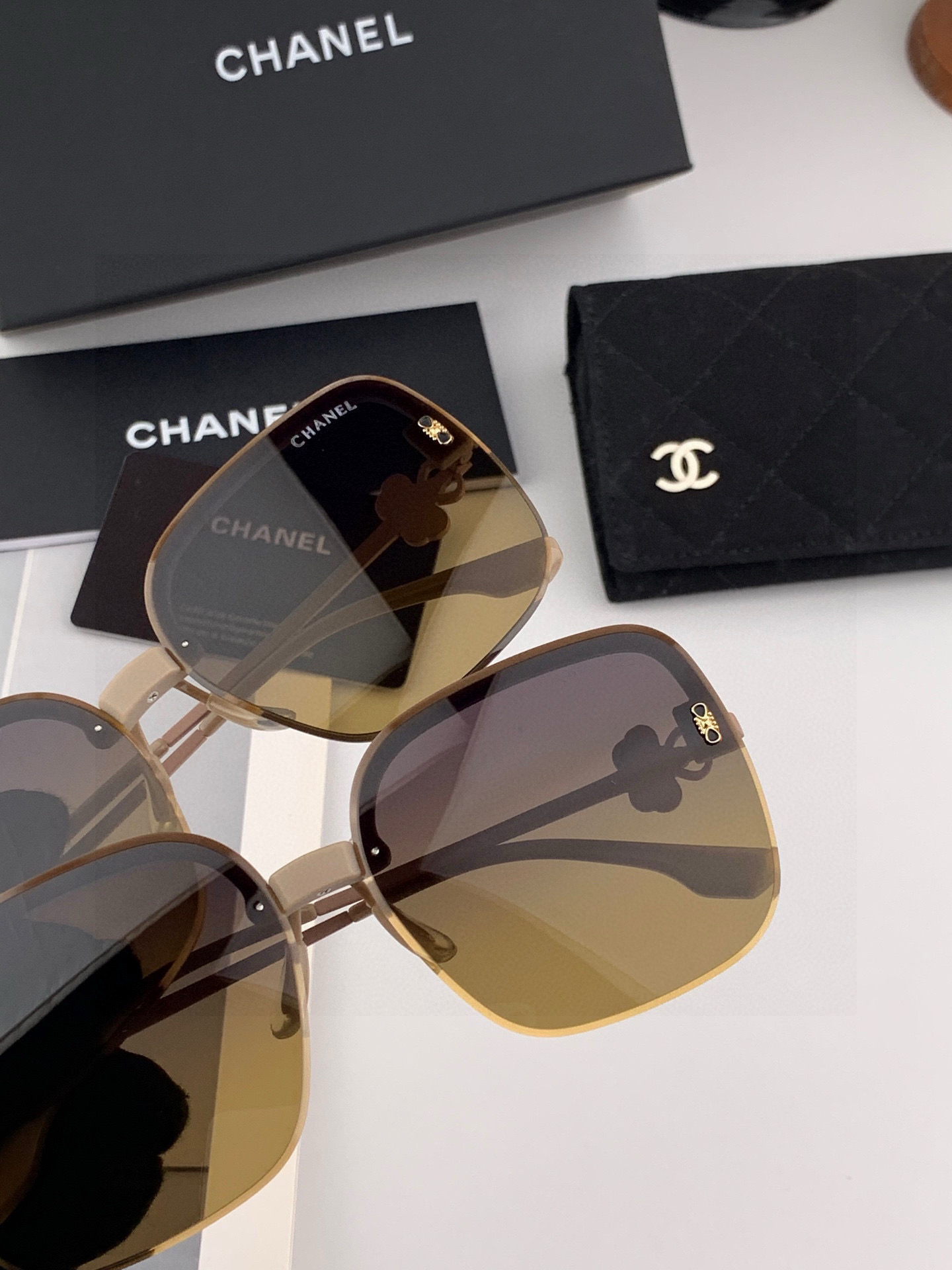 🔺 【香奈儿-尼龙偏光太阳镜】2025开春新款 潮流爆款 时尚圆框偏光太阳镜 高品质 佩戴舒适 网红潮款
