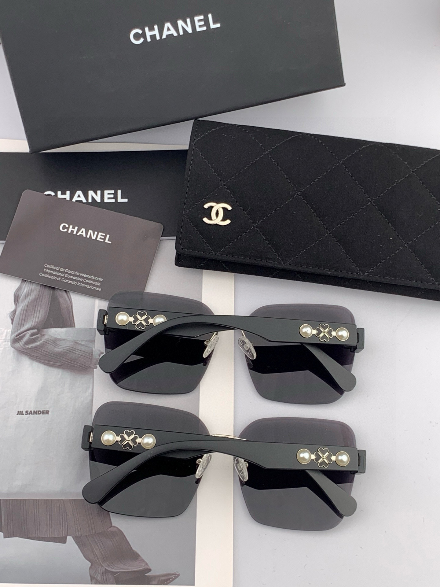 【CHANEL】香奈儿 2025新款潮流爆款 时尚方框太阳镜 佩戴舒适 网红潮款墨镜 女士高清加厚偏光太