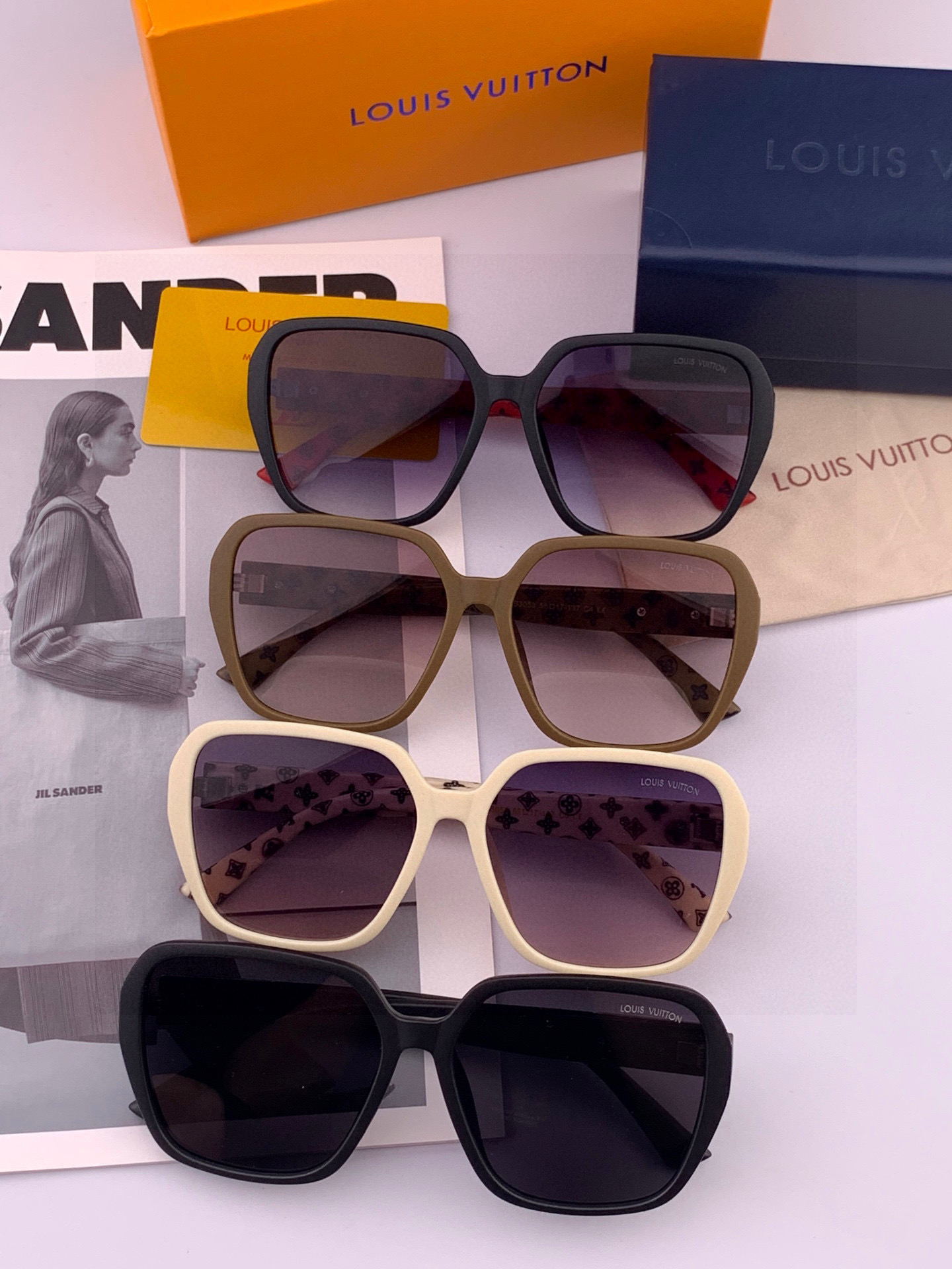 LV 2025年开春新款 潮流爆款 时尚方框太阳镜 高品质 佩戴舒适 网红潮款墨镜 型号L3305