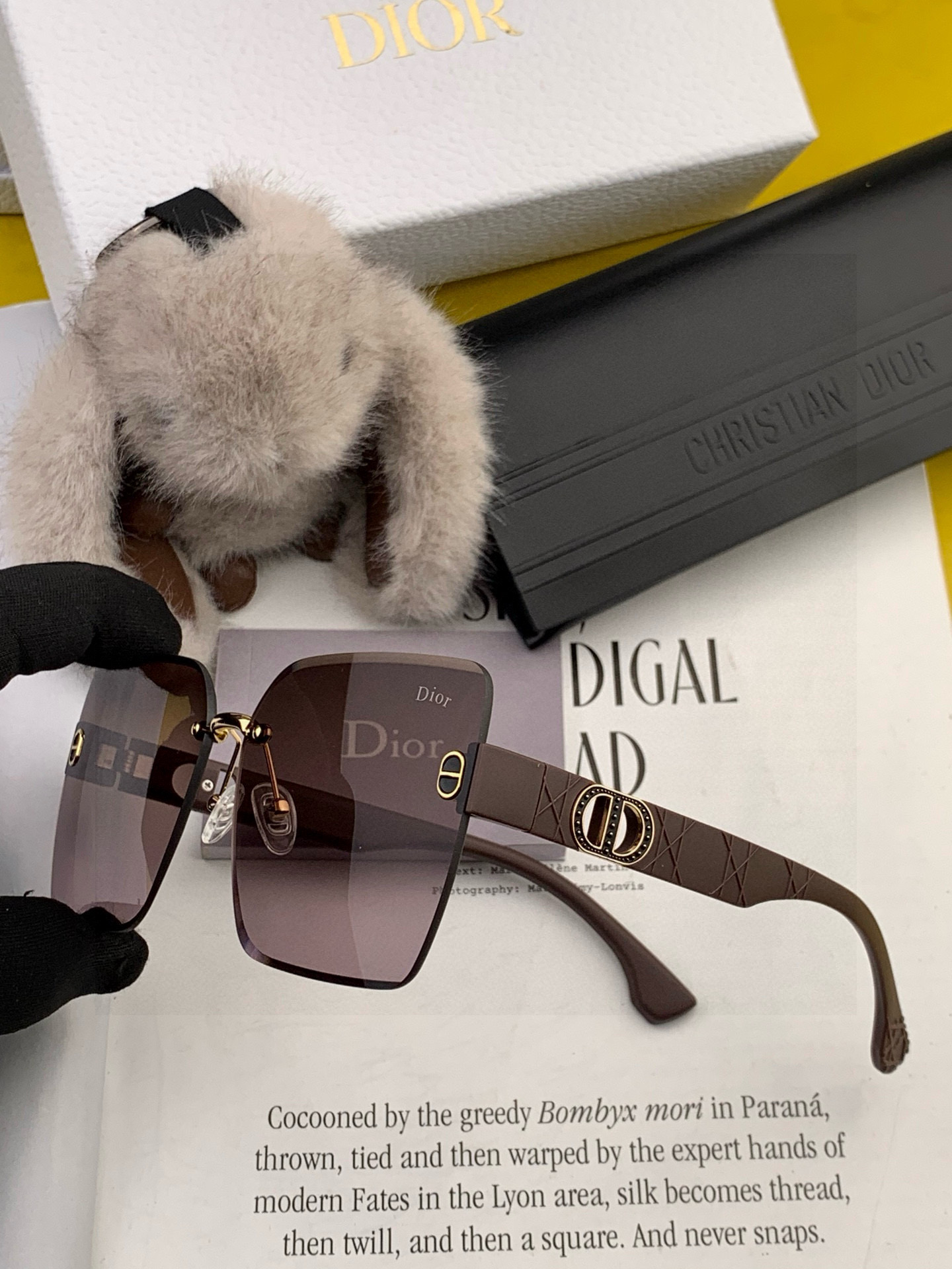 🔺 【DIOR-迪奥】2025开春新款 潮流爆款 时尚方框太阳镜 高品质 佩戴舒适 网红潮款墨镜 型号：