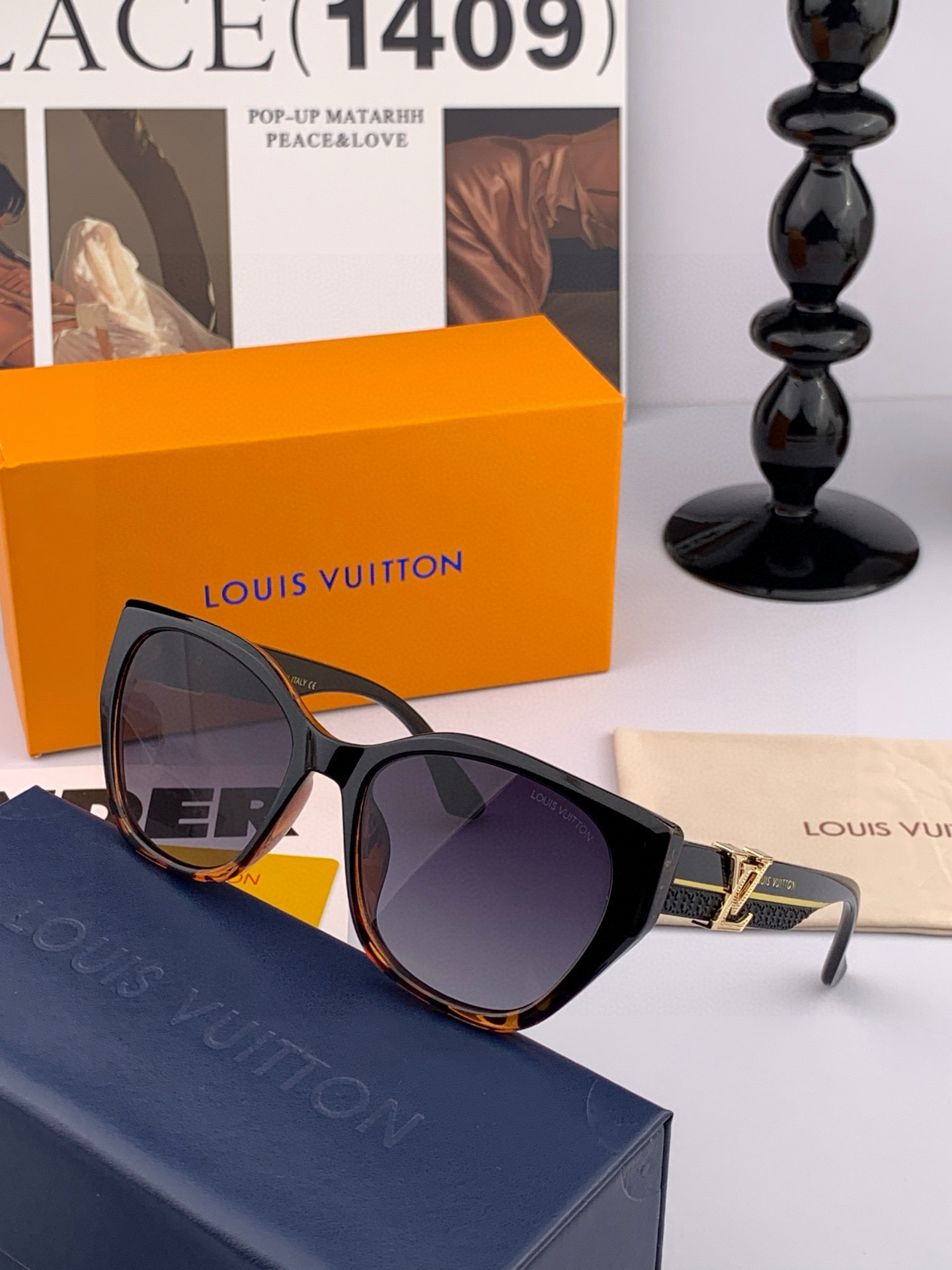 LV 2025年开春新款 潮流爆款 时尚方框太阳镜 高品质 佩戴舒适 网红潮款墨镜 型号L4550