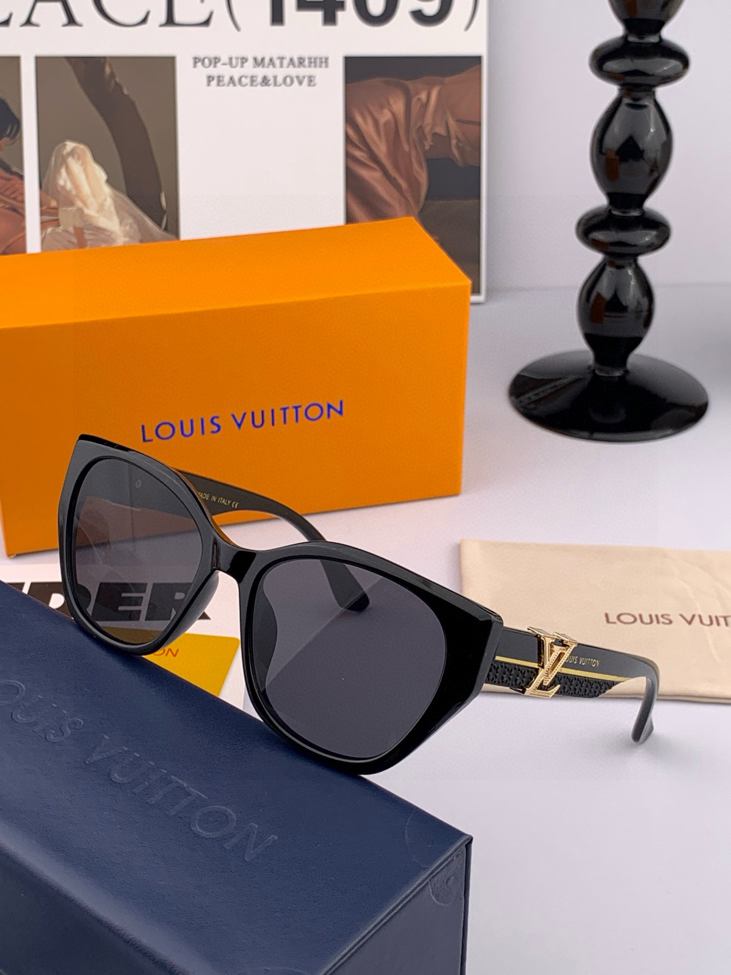 LV 2025年开春新款 潮流爆款 时尚方框太阳镜 高品质 佩戴舒适 网红潮款墨镜 型号L4550