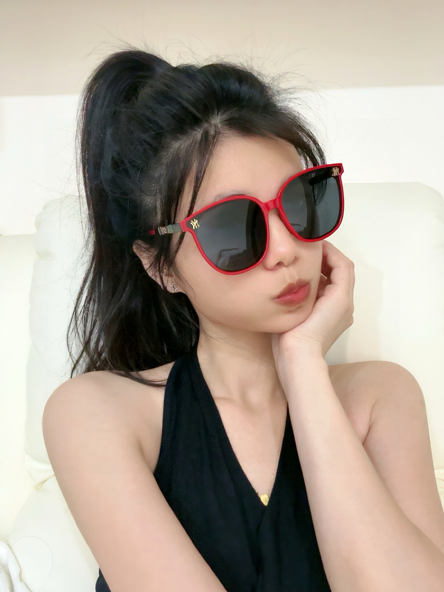 【TR偏光系列】 Gucci联名系列限量版经典的圆框设计，不挑脸型，无论搭配大衣还是连衣裙都非常显气质偏