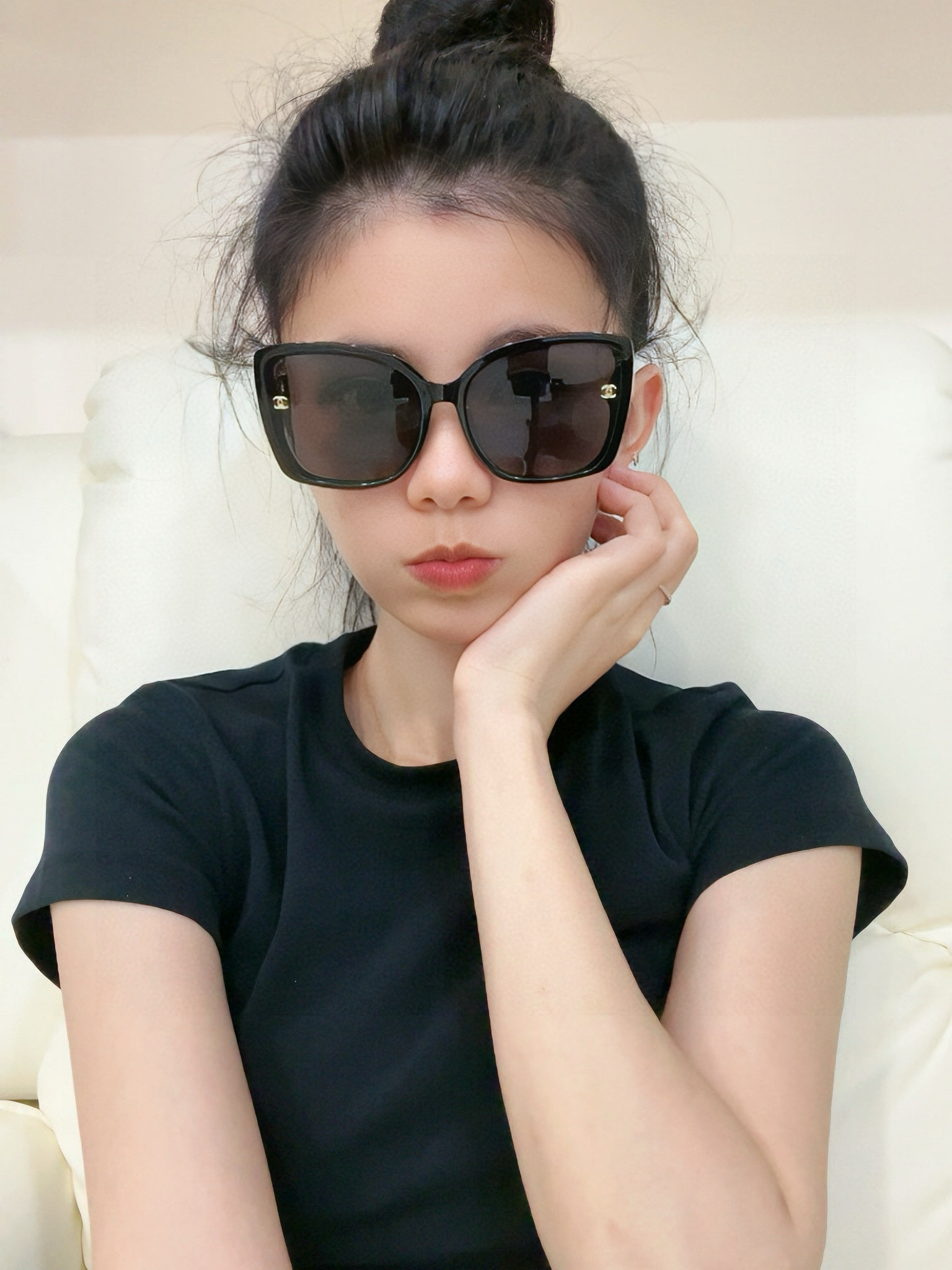 新品CHANEL 香奈儿太阳镜以独特魅力和前卫风格诠释春夏最新眼镜，质感超好佩带舒适 型号：CH8551