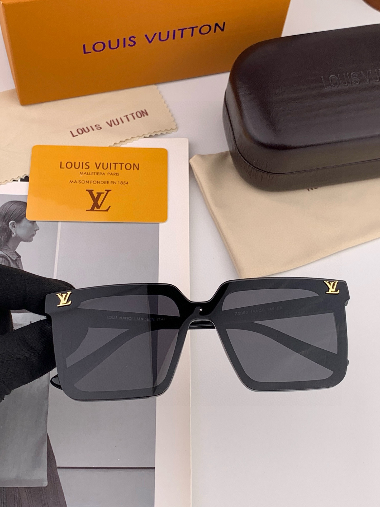 🔺LV🔻2025早春新款，众多明星同款[色]LV‼️‼️新款大框墨镜 ，🌈🌈宝丽来超清太阳镜🔝🔝型号：L