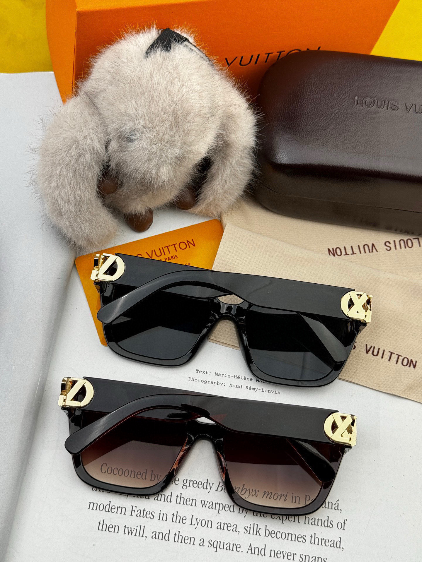 LV 2025新款女士方框太阳眼镜 开车墨镜 新款太阳镜 时尚大方 舒适轻盈 精致奢华 超轻 型号：L9