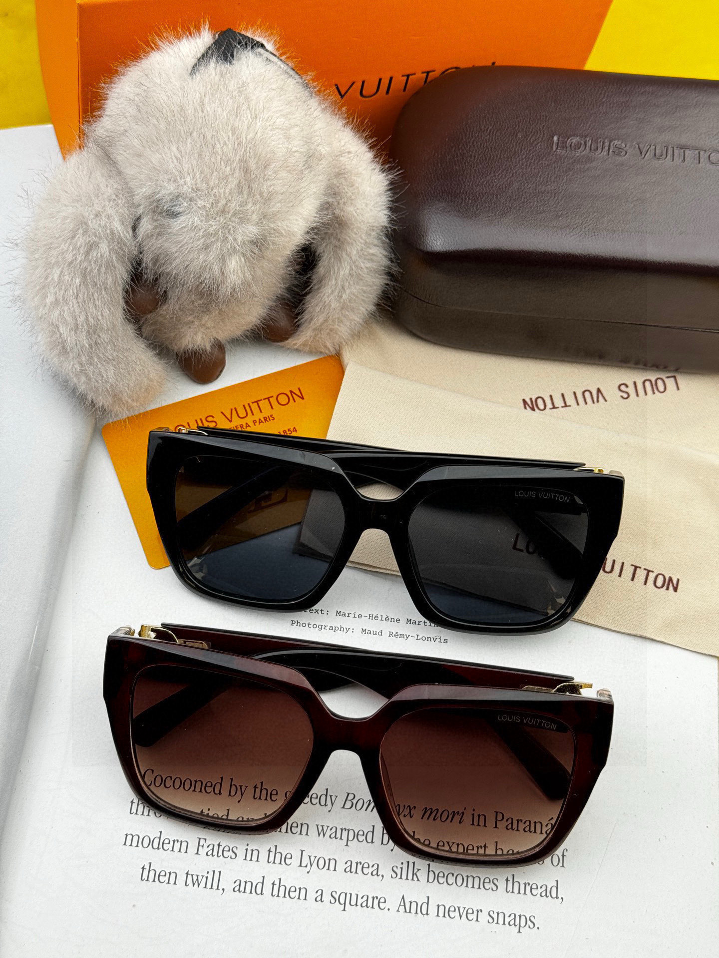 LV 2025新款女士方框太阳眼镜 开车墨镜 新款太阳镜 时尚大方 舒适轻盈 精致奢华 超轻 型号：L9