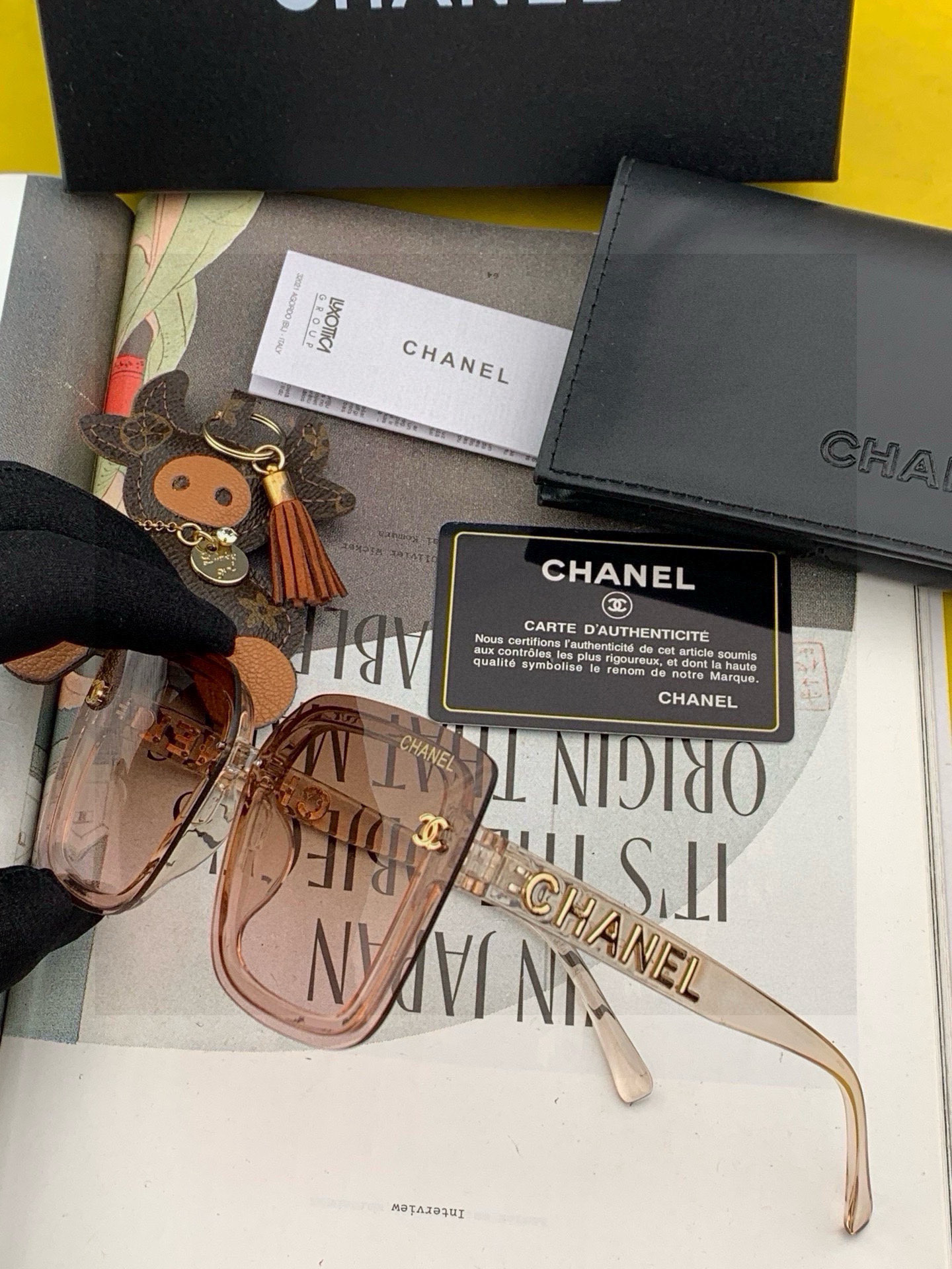 Chanel大框太阳镜墨镜 经典的方框设计，不挑脸型，无论搭配大衣还是连衣裙都非常显气质偏光镜片预防紫外