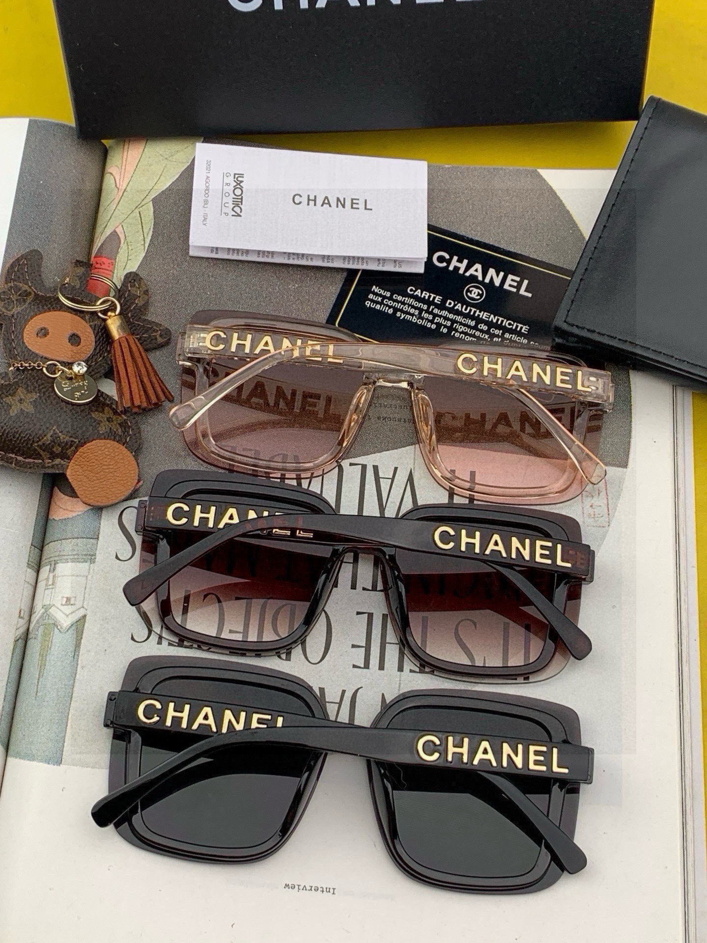 Chanel大框太阳镜墨镜 经典的方框设计，不挑脸型，无论搭配大衣还是连衣裙都非常显气质偏光镜片预防紫外