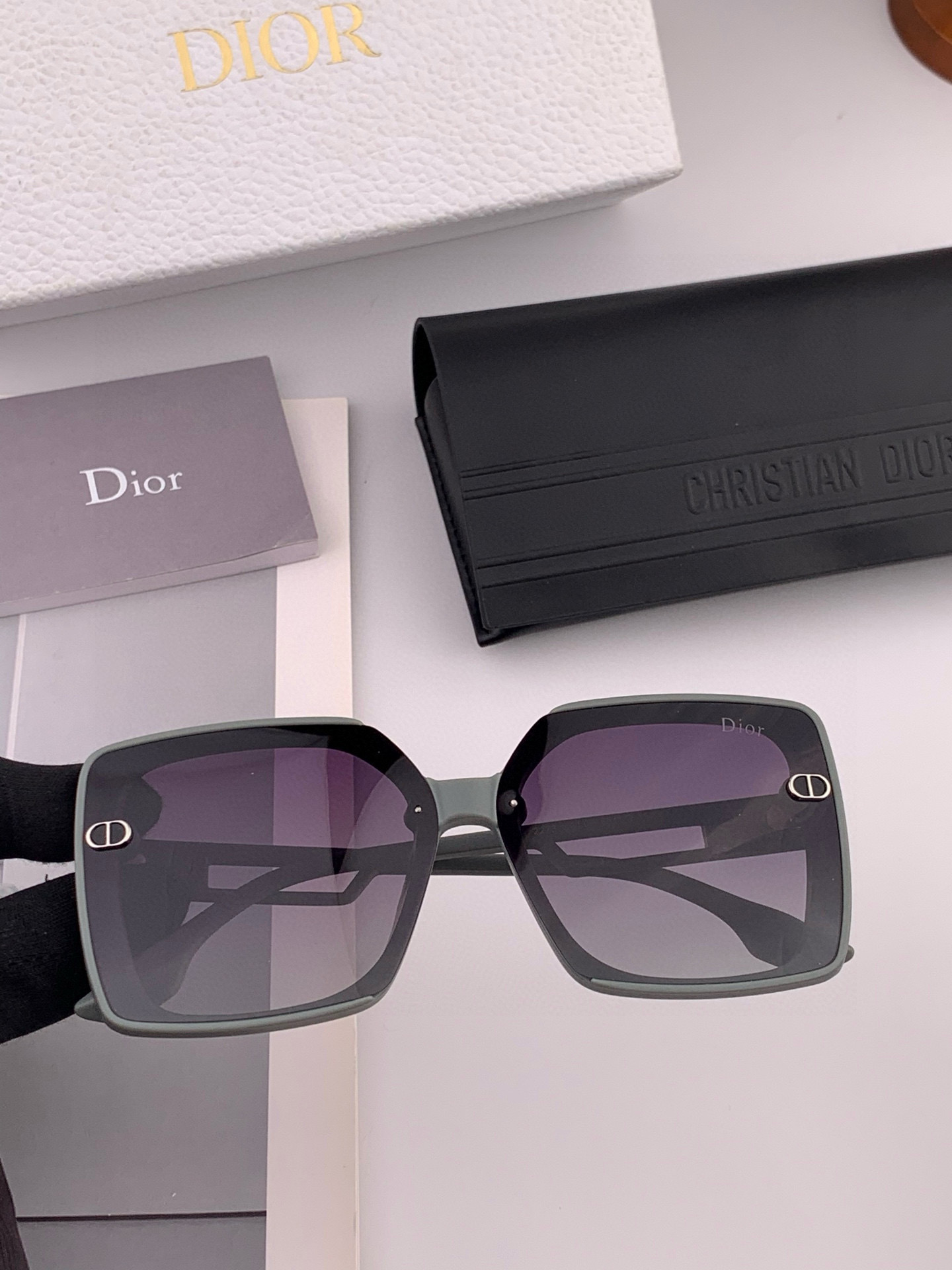 🔺 【DIOR-迪奥】2025开春新款 潮流爆款 时尚方框偏光太阳镜 高品质 佩戴舒适 网红潮款墨镜 女