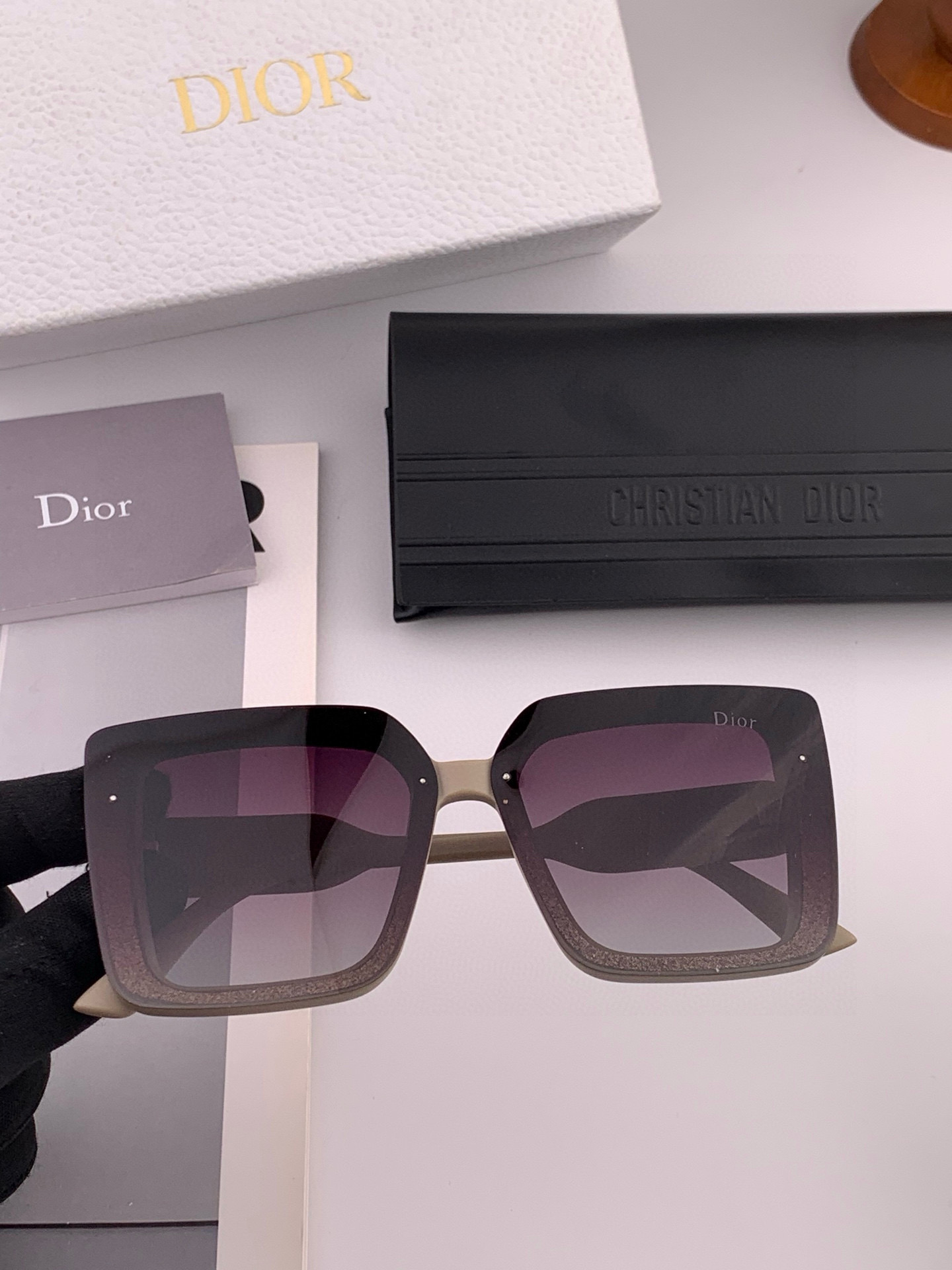 🔺 【DIOR-迪奥】2025开春新款 潮流爆款 时尚方框偏光太阳镜 高品质 佩戴舒适 网红潮款墨镜 型