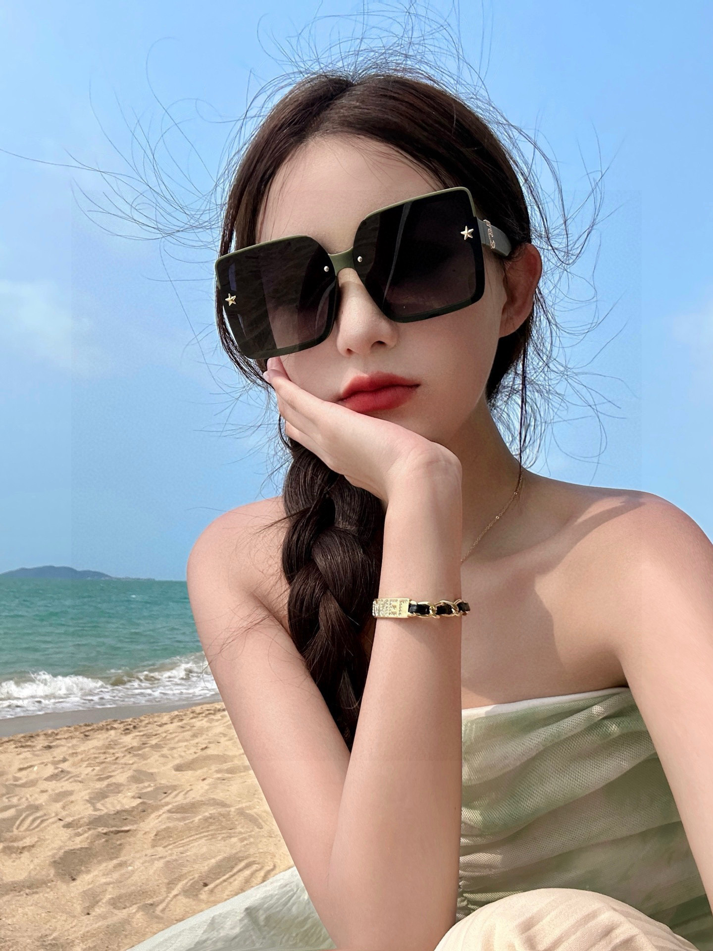 【CHANEL】香奈儿 2025新款潮流爆款 时尚方框太阳镜 佩戴舒适 网红潮款墨镜 女士高清加厚偏光太