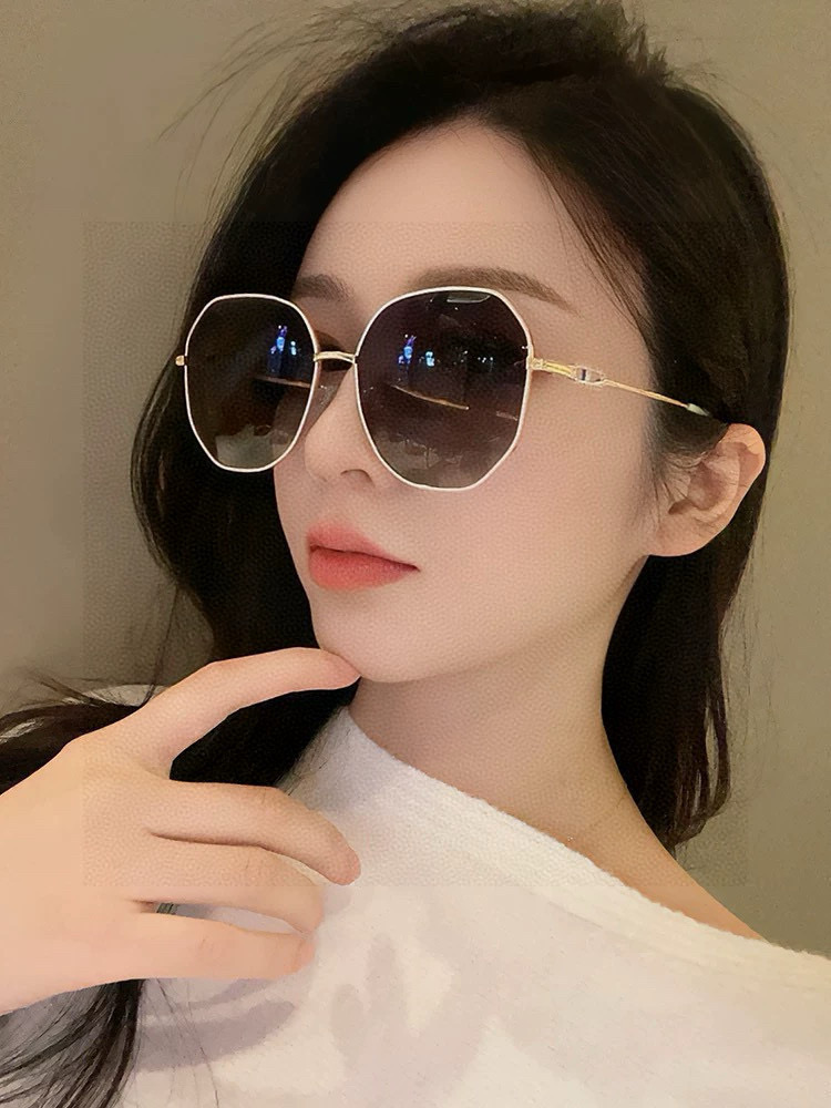 🔺 【DIOR-迪奥偏光太阳镜】2025开春新款 潮流爆款 时尚方框偏光太阳镜 高品质 佩戴舒适 网红潮