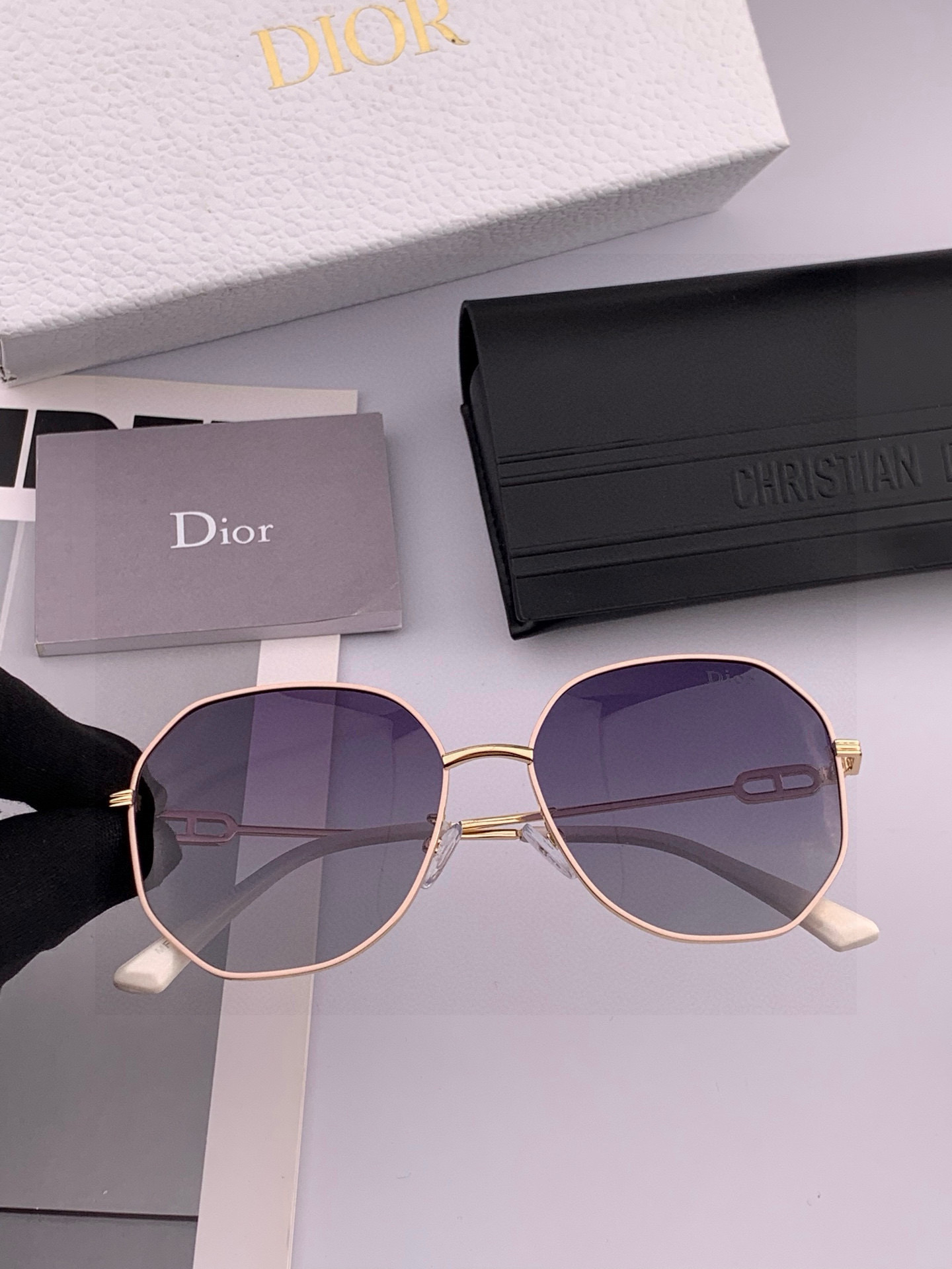 🔺 【DIOR-迪奥偏光太阳镜】2025开春新款 潮流爆款 时尚方框偏光太阳镜 高品质 佩戴舒适 网红潮