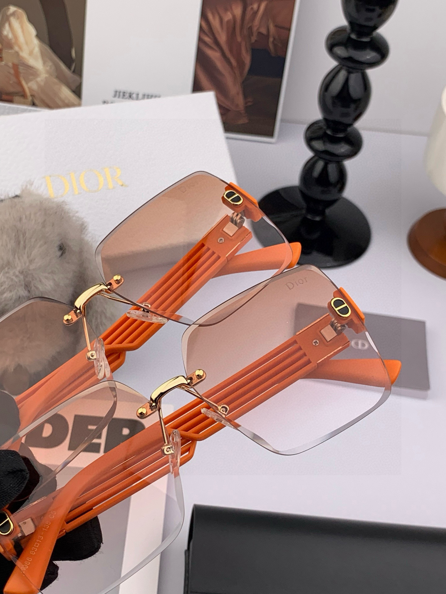 🔺 【GUCCI】2025开春新款 潮流爆款 时尚方框偏光太阳镜 高品质 佩戴舒适 网红潮款墨镜 女士高