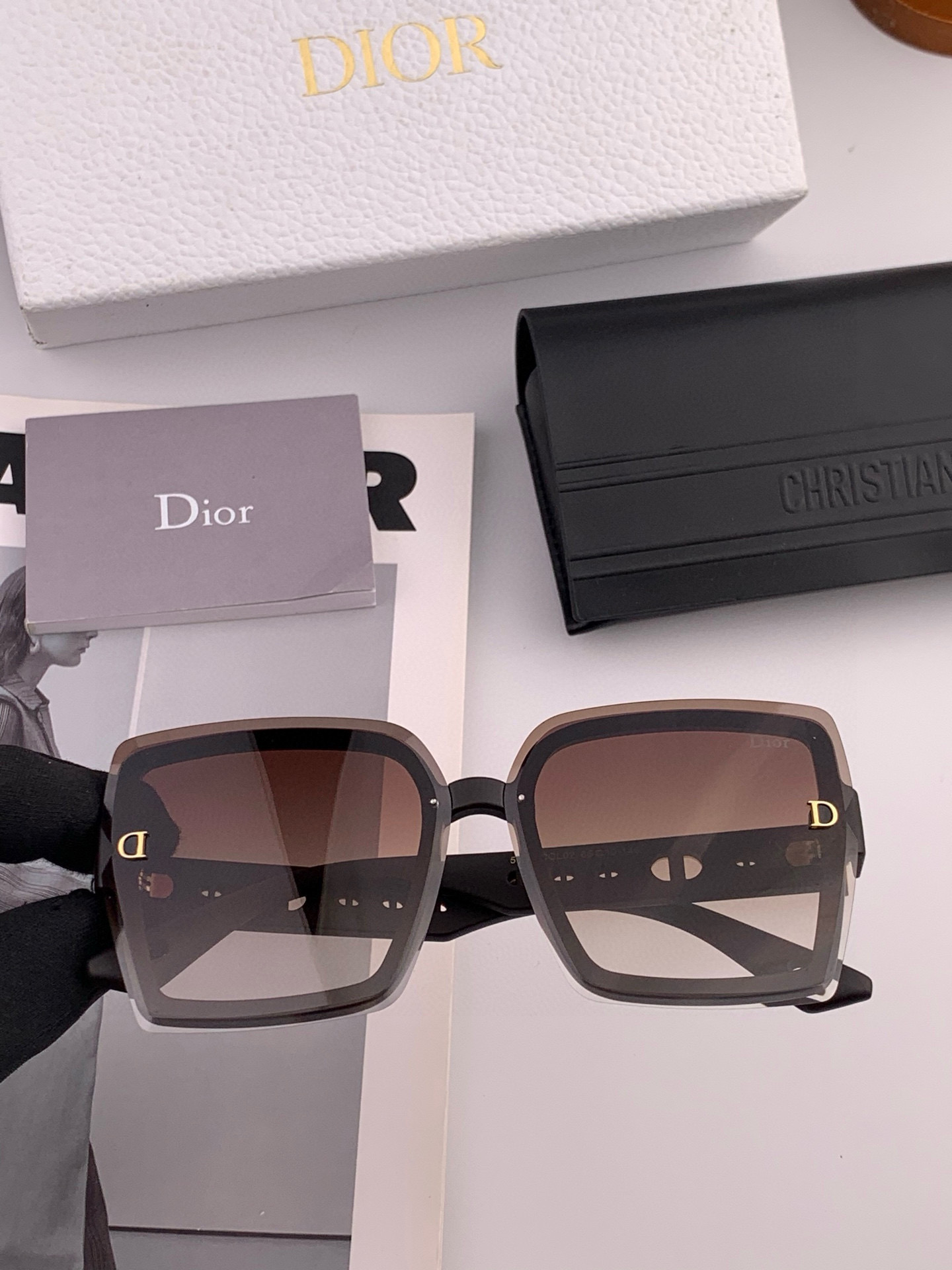 🔺 【DIOR-迪奥】2025开春新款 潮流爆款 时尚方框偏光太阳镜 高品质 佩戴舒适 网红潮款墨镜 女