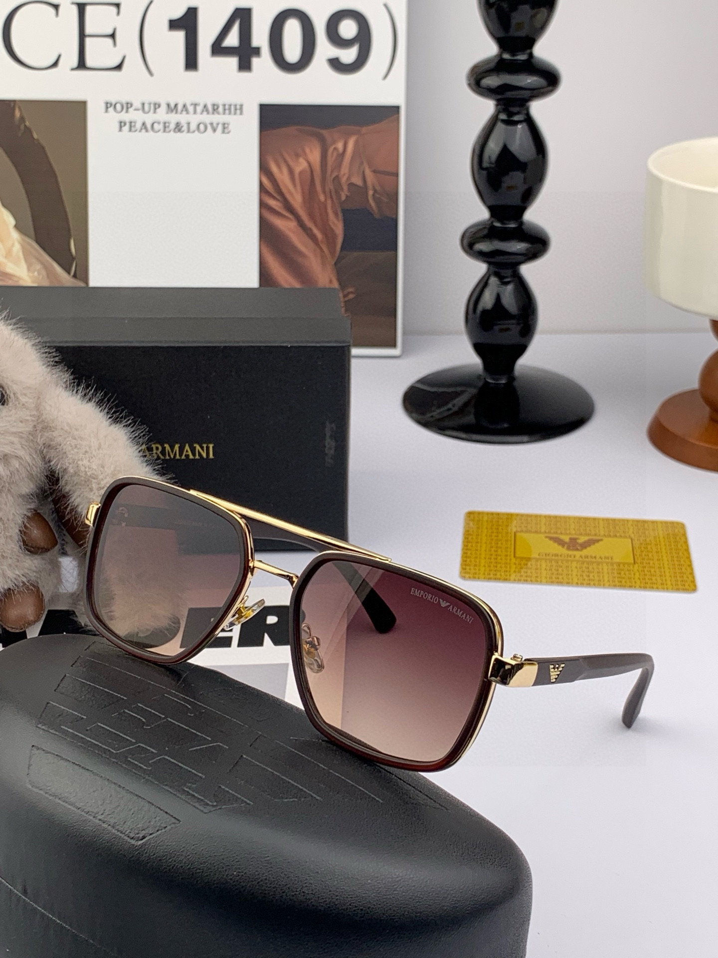 【阿玛尼】2025新款超百搭金属太阳镜、造型轮廓超大镜框完美修饰脸型，时尚超级百搭 ！型号：A624