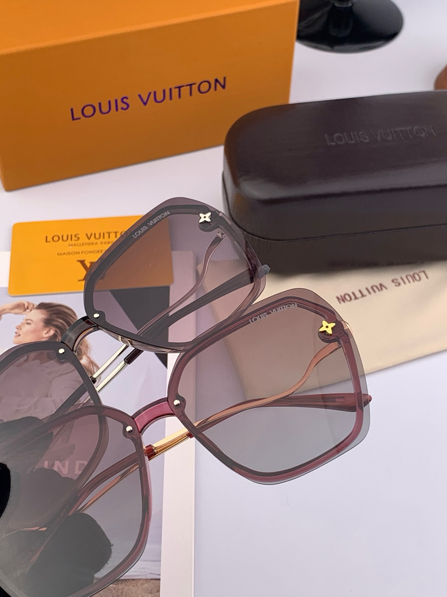 LV 太阳镜潮品官网模特同款 [玫瑰][玫瑰]四叶草🍀精致个性设计简约时尚 高品质值得拥有绝对潮爆整个夏