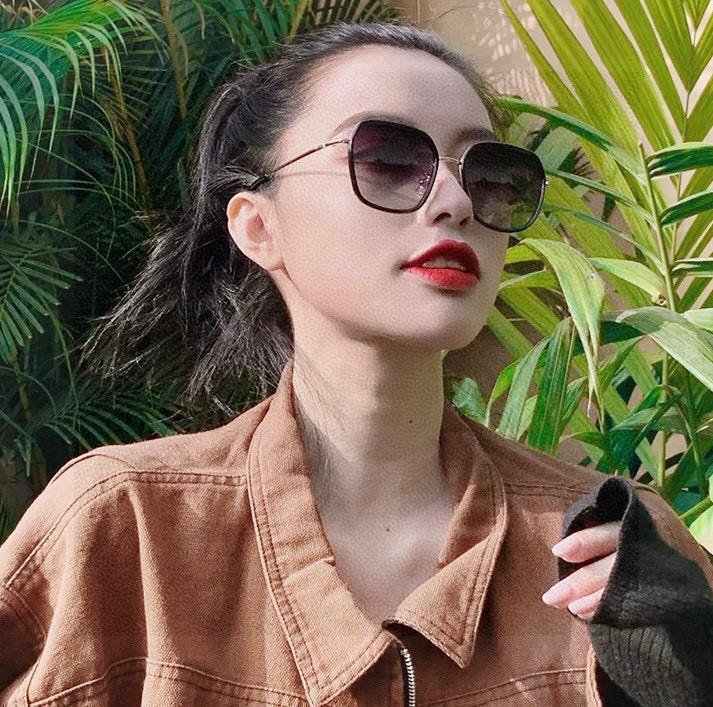 【尼龙偏光系列】GUCCI太阳镜墨圆框设计，不挑脸型，无论搭配大衣还是连衣裙都非常显气质偏光镜片预防紫外