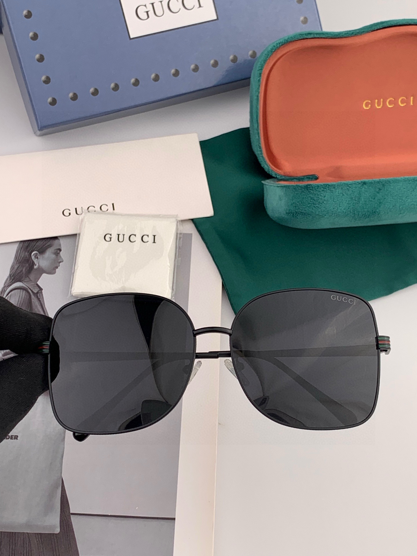 GUCCI 2025开春新款 最新款方框太阳镜 各路网红纷纷带起气场满分‼️ 俏皮甜美.上脸效果更佳.金