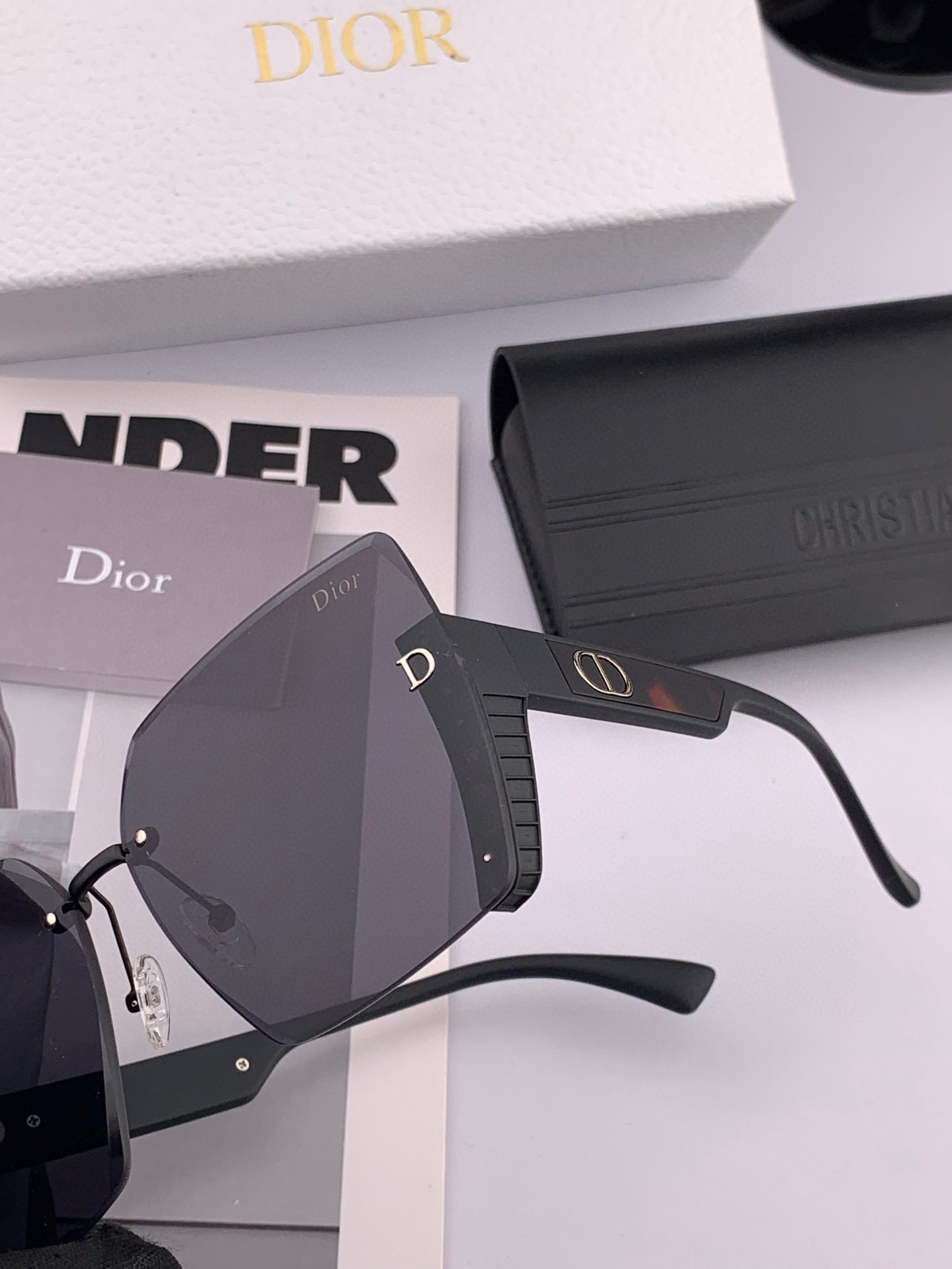 🔺 【DIOR-迪奥】2025开春新款 潮流爆款 时尚方框太阳镜 高品质 佩戴舒适 网红潮款墨镜 女士高