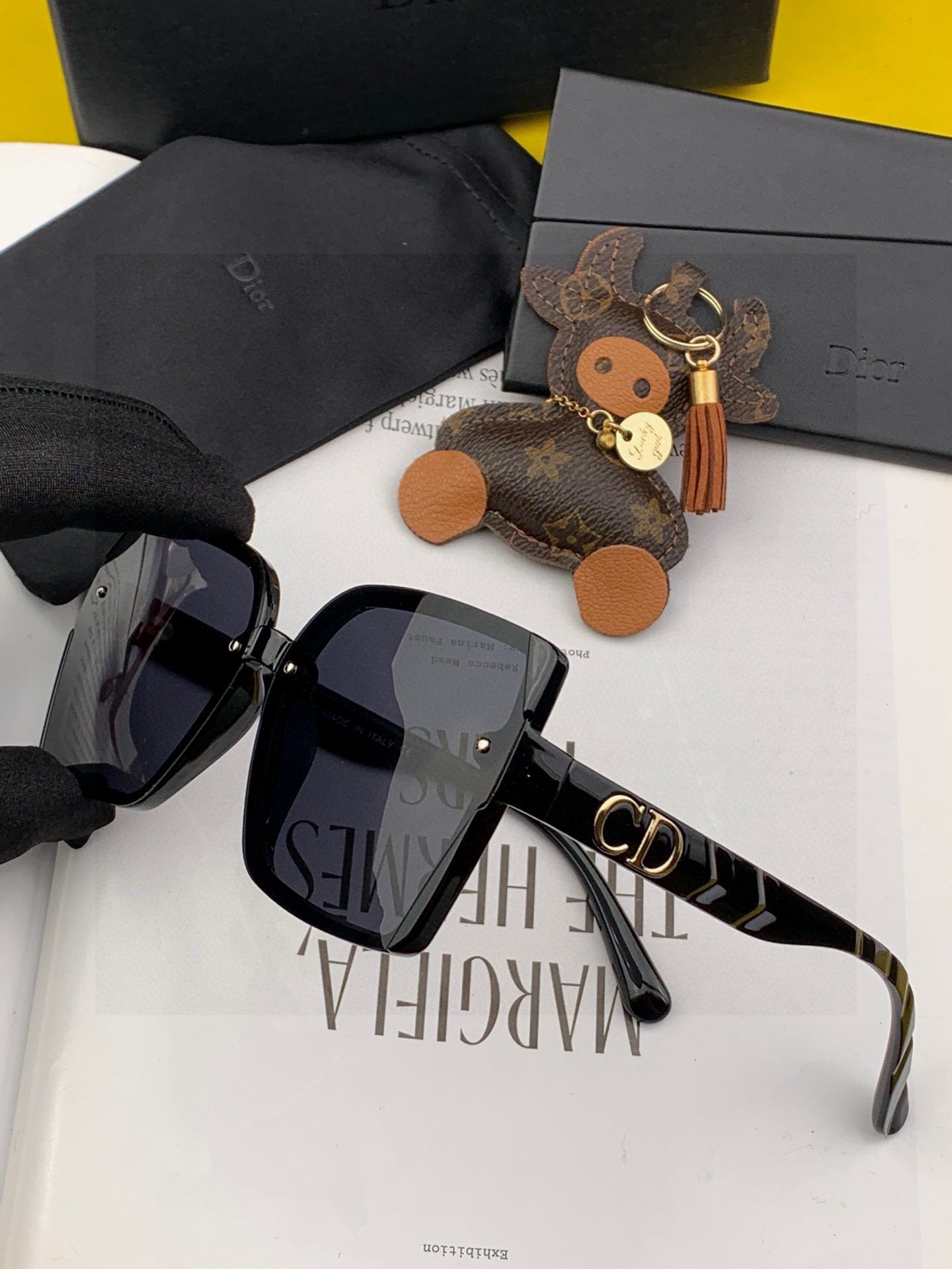 TR版本-偏光【独家大牌太阳镜无滤镜‼实拍上架 Dior官网最新发布新款太阳镜🕶，注意⚠我们是高清镜片 