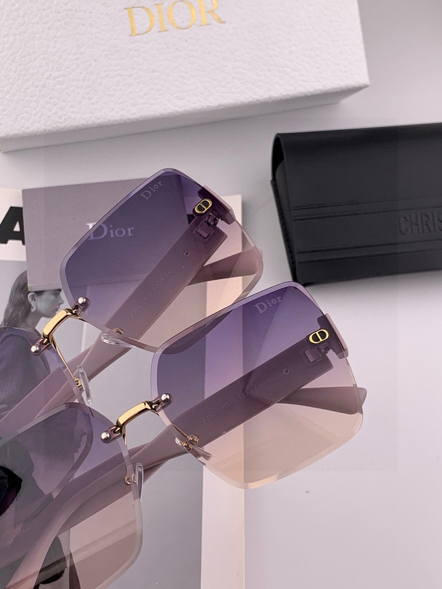 🔺 【DIOR-迪奥】2025开春新款 潮流爆款 时尚方框太阳镜 高品质 佩戴舒适 网红潮款墨镜 型号：