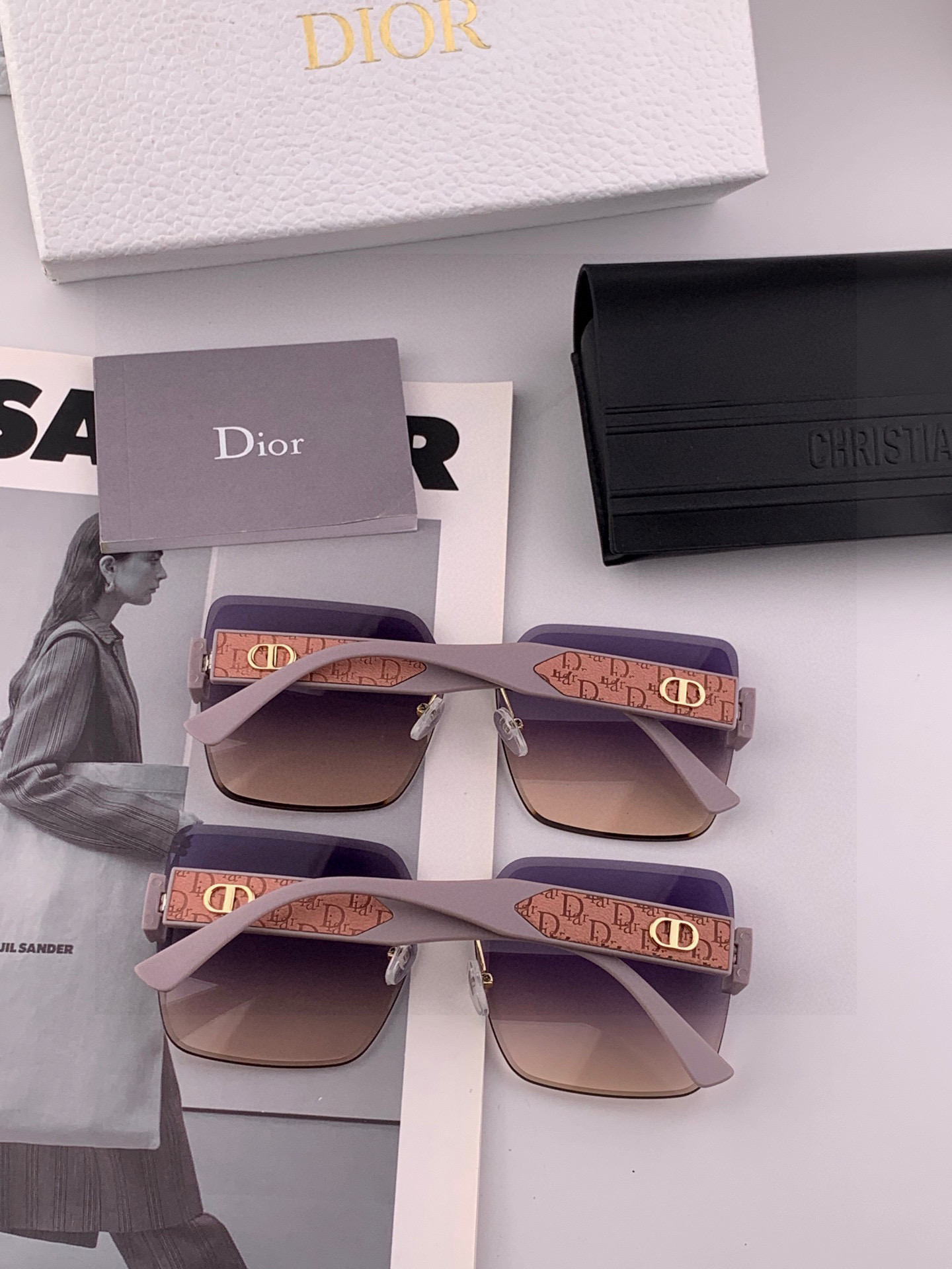 🔺 【DIOR-迪奥】2025开春新款 潮流爆款 时尚方框太阳镜 高品质 佩戴舒适 网红潮款墨镜 型号：