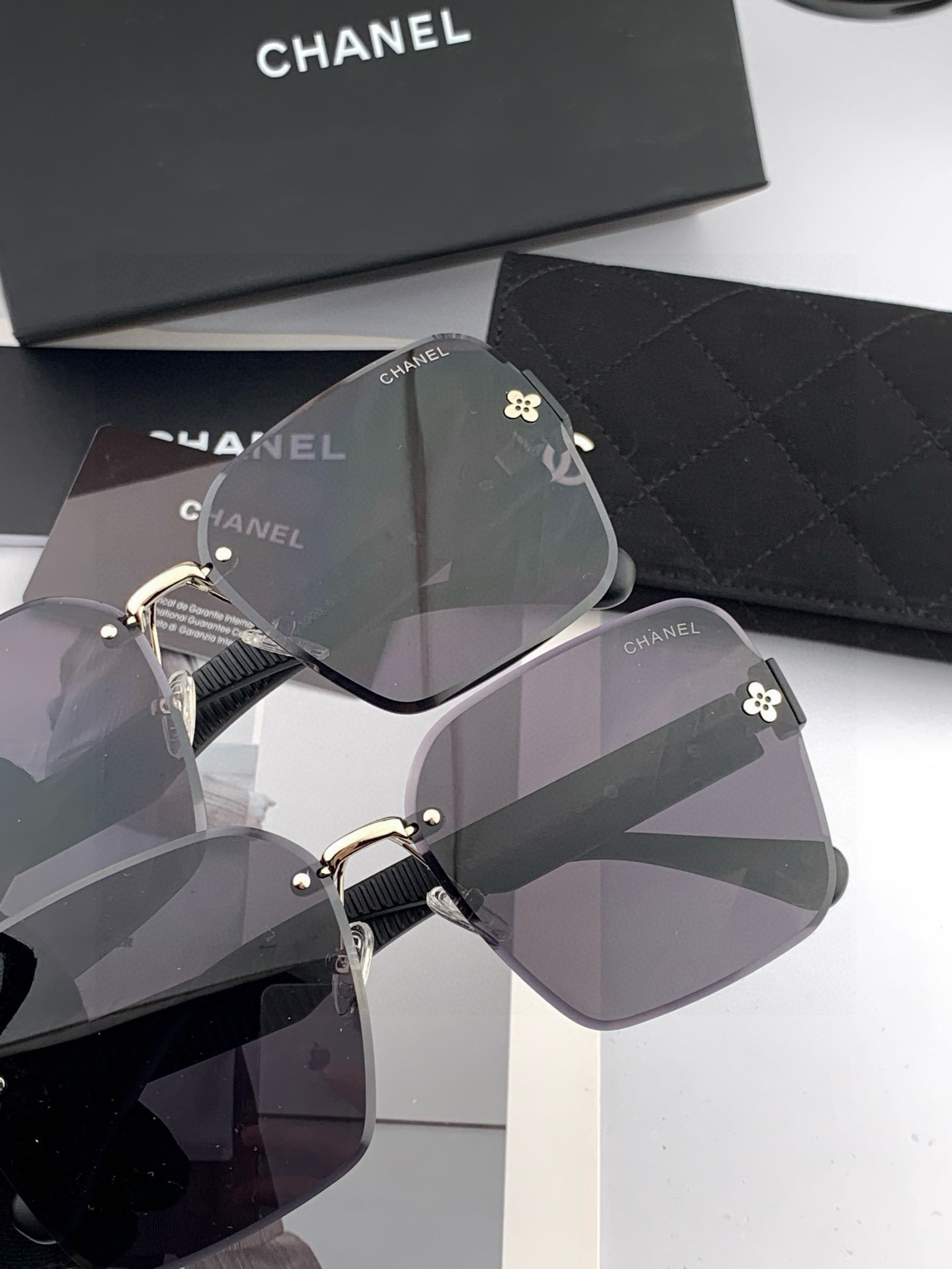 【CHANEL】香奈儿 2025新款潮流爆款 时尚方框太阳镜 佩戴舒适 网红潮款墨镜 女士高清加厚偏光太