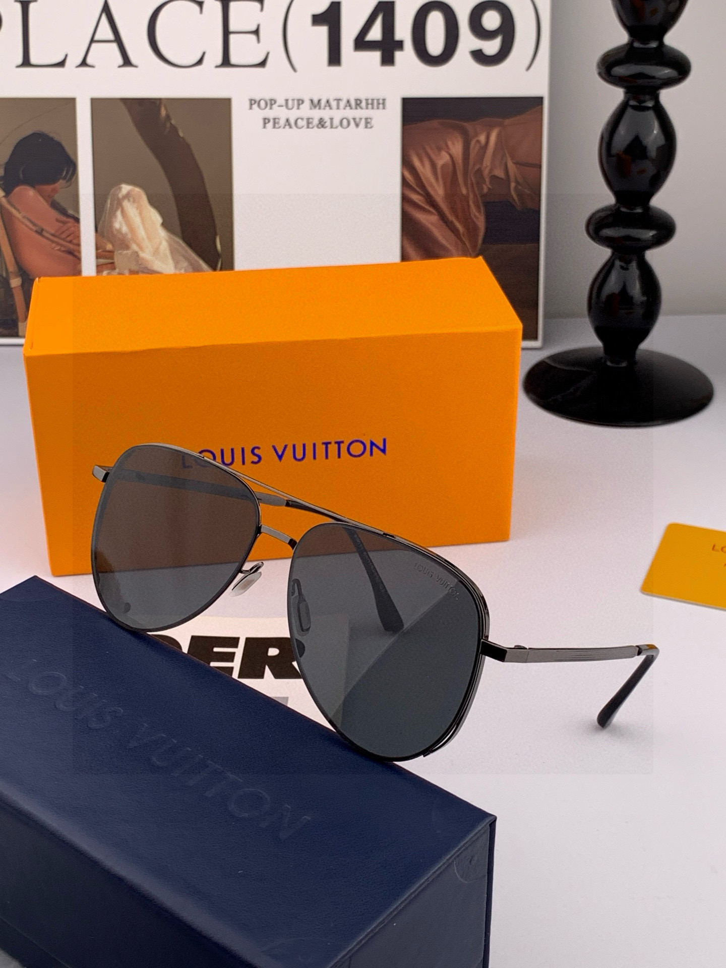 LV 男款炫彩飞行员偏光太阳镜 ❤️材质：高清尼龙加厚卡槽高清偏光镜片 🌹无边框镜架💕颜👍型号：L189