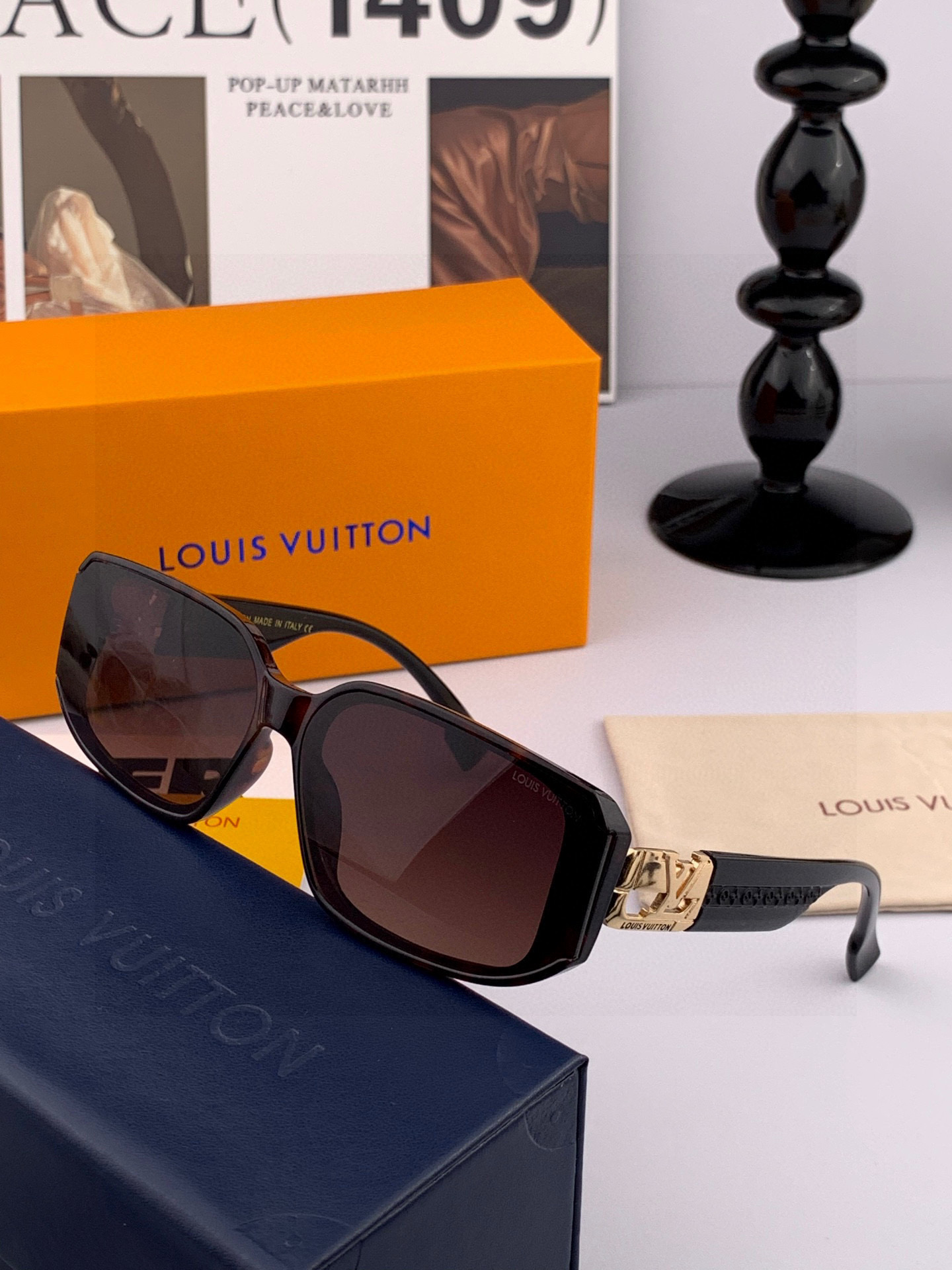 LV 2025年开春新款 潮流爆款 时尚方框太阳镜 高品质 佩戴舒适 网红潮款墨镜 型号L7132