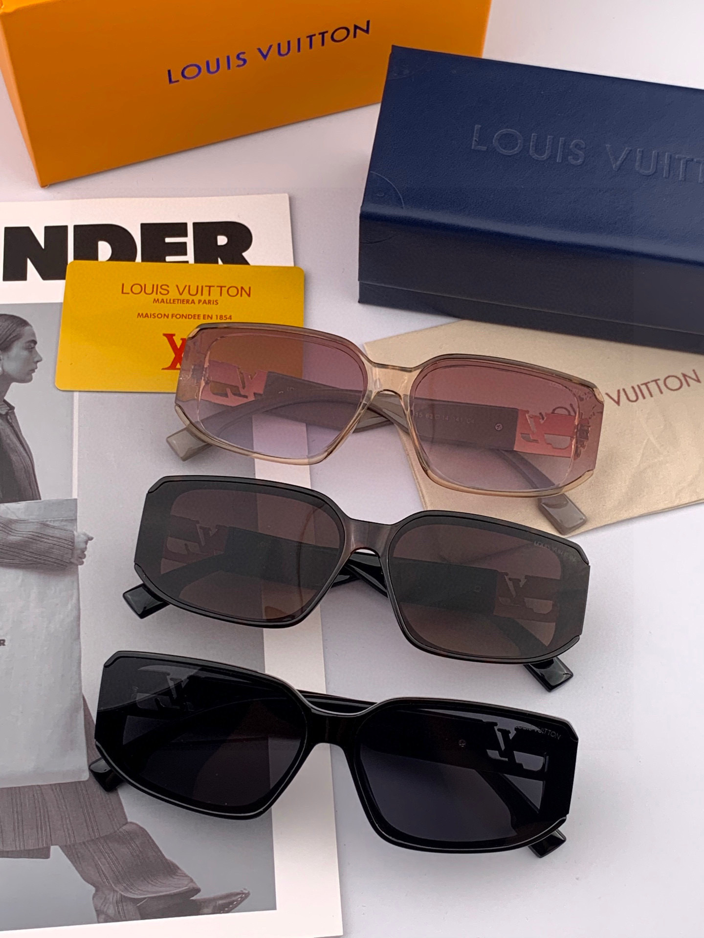 LV 2025年开春新款 潮流爆款 时尚方框太阳镜 高品质 佩戴舒适 网红潮款墨镜 型号L7132