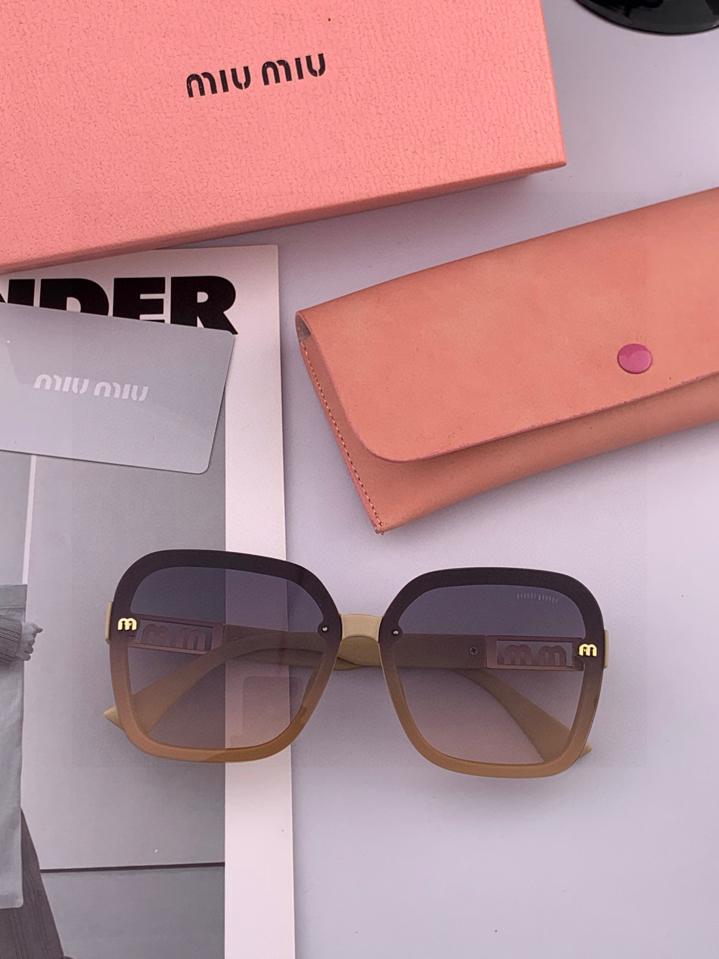 MIUMIU/缪缪🖇🖇2025开春新款🌟闪耀新款璀璨登台 ❤❤太阳镜潮品 精致个性设计简约时尚 专柜品质