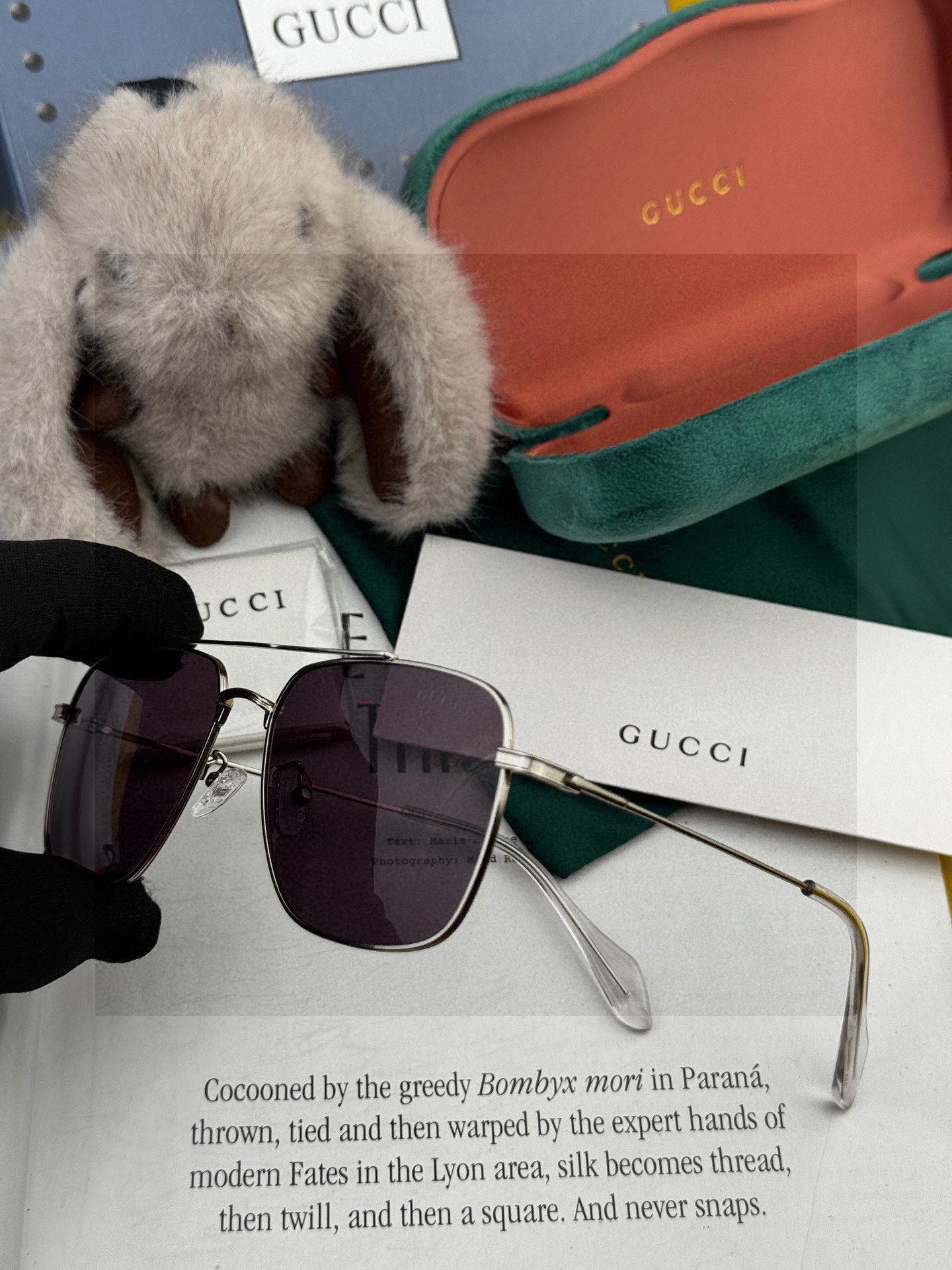 Gucci 。 高品质男女款墨镜 👍 进口宝丽来偏光镜片 。蛤蟆镜 开车钓鱼都可 。百搭显瘦墨镜韩版男士
