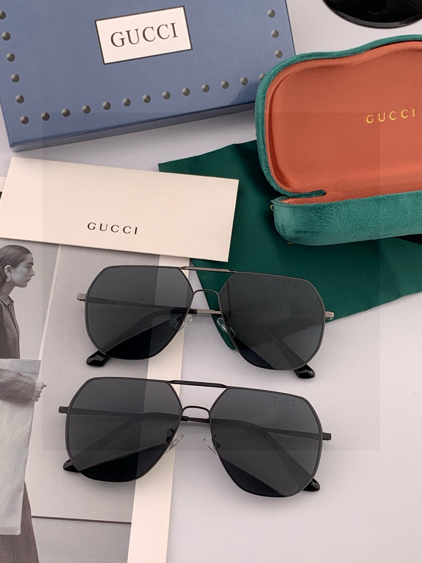 GUCC* 男款炫彩飞行员偏光太阳镜 ❤️材质：高清尼龙加厚卡槽高清偏光镜片 🌹无边框镜架💕颜👍型号：G