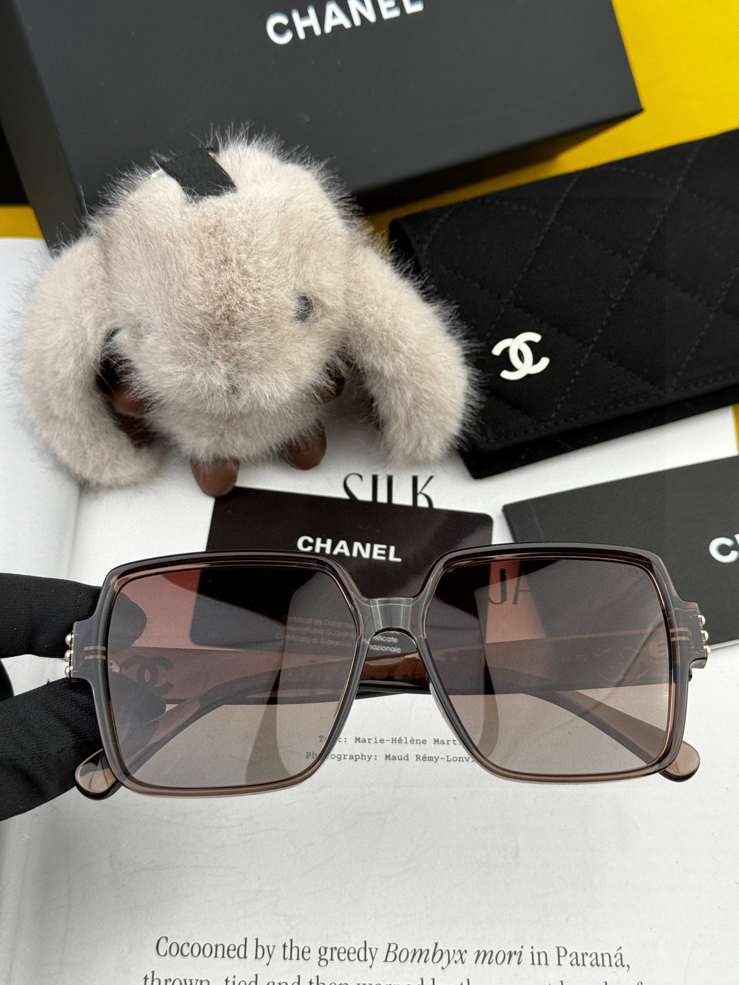 【CHANEL】香奈儿 2025新款潮流爆款 时尚方框太阳镜 佩戴舒适 网红潮款墨镜 女士高清加厚偏光太