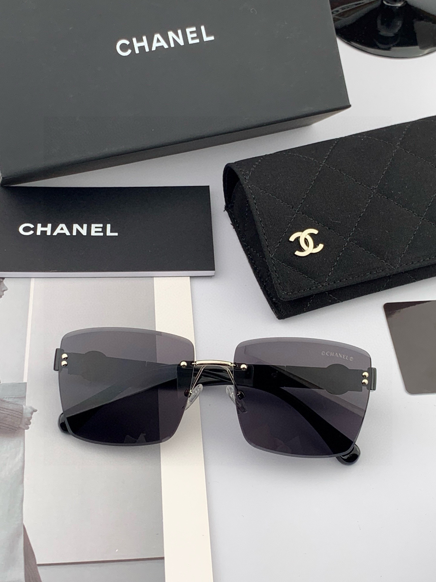 🔺 【香奈儿】2025开春新款 潮流爆款 时尚方框太阳镜 高品质 佩戴舒适 网红潮款墨镜 女士高清加厚偏