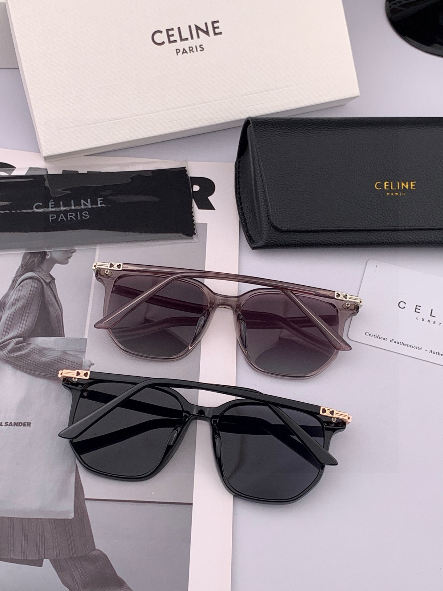 🌷🌷瑟琳新款到货🆕🆕TR材制作而成[酷][酷]高品质 2️⃣色潮品[强][强]大框型太阳镜➕简约logo