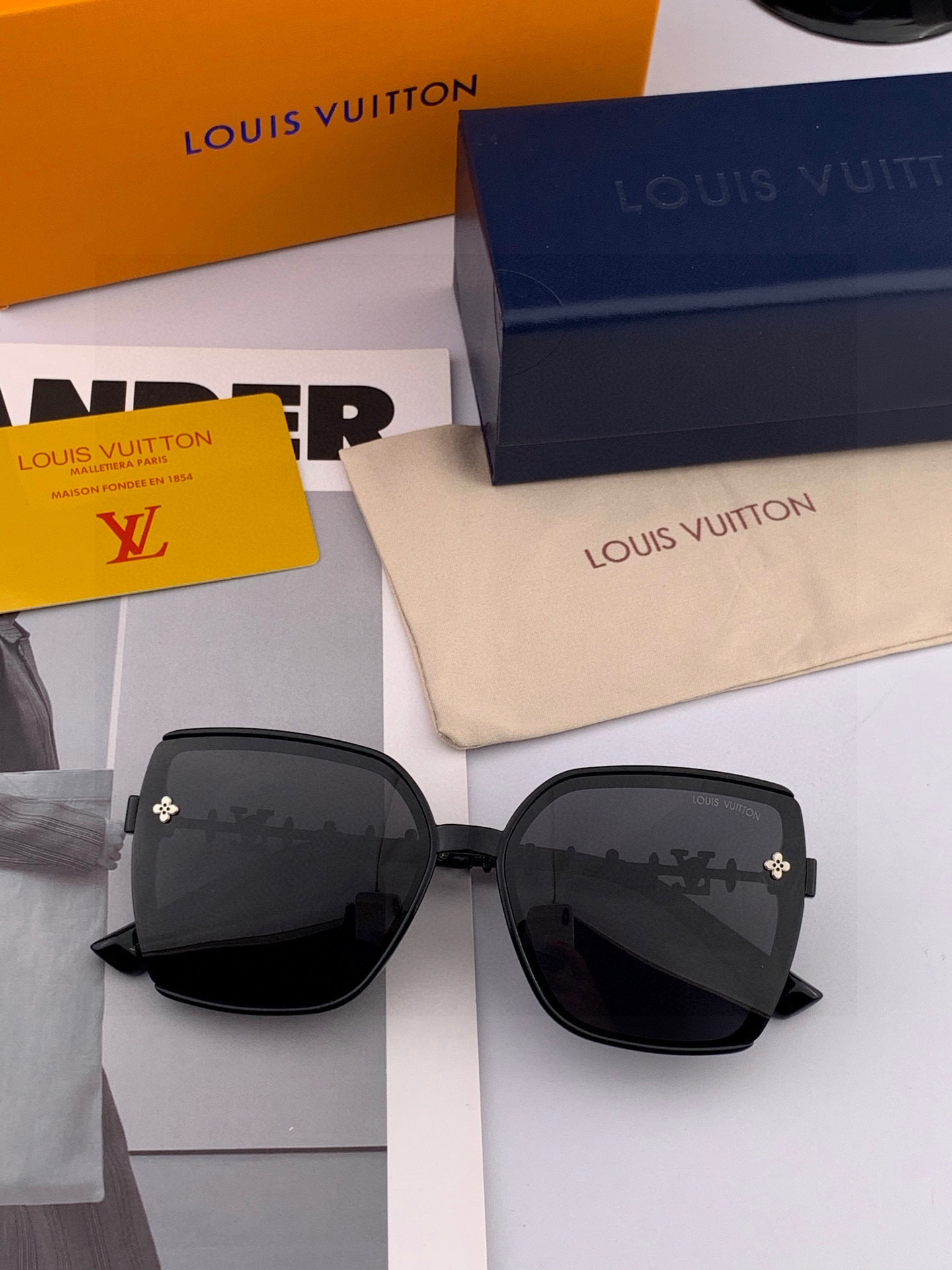 【TR偏光系列】lv大框太阳镜墨镜经典的方框设计，不挑脸型，无论搭配大衣还是连衣裙都非常显气质偏光镜片预