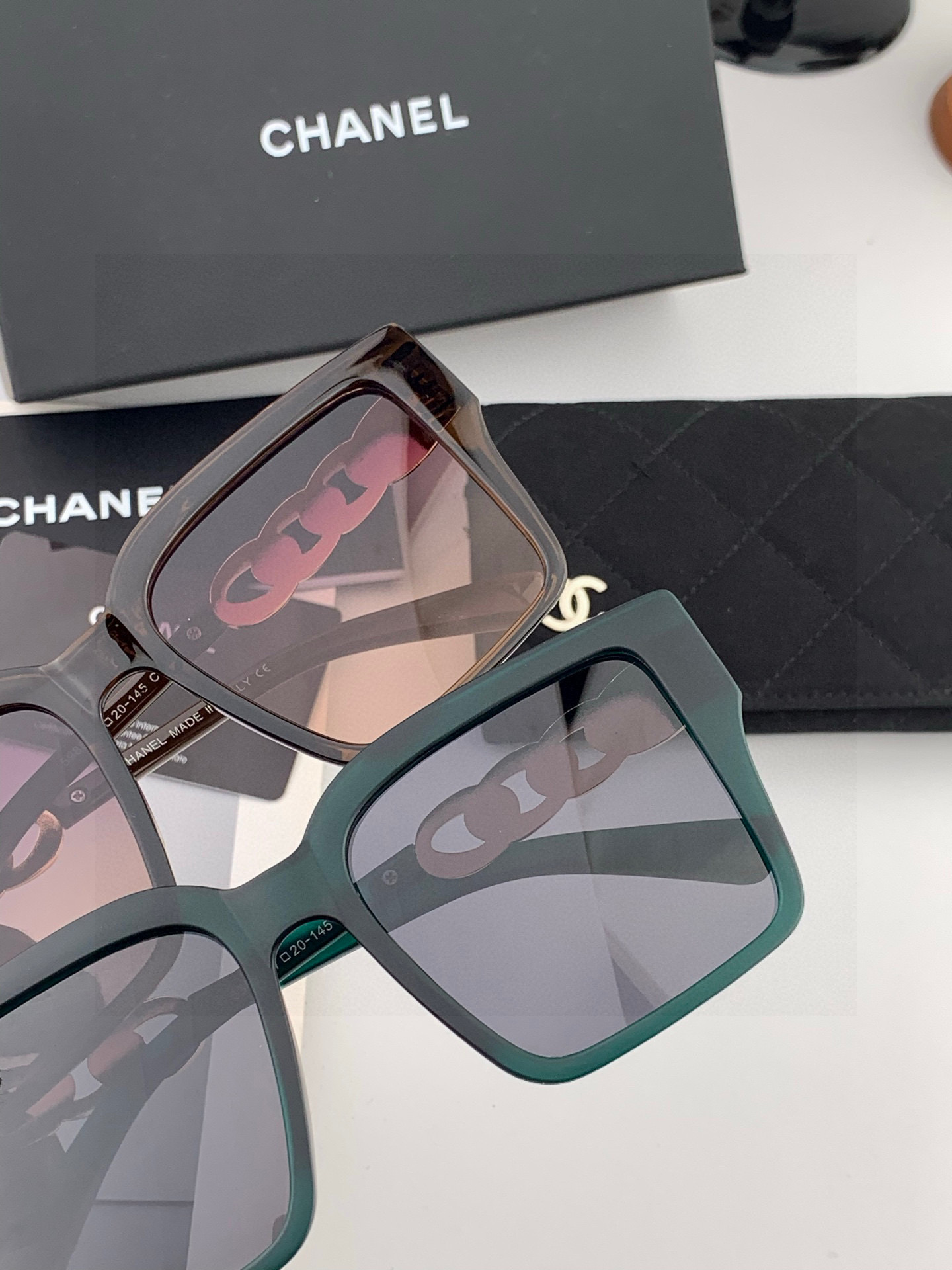 🎊。Chane✨新款女装太阳眼镜 镜腿高档 香奈儿专属LOGO使眼镜更具有国际大牌范 ☺️😘工艺精湛 高