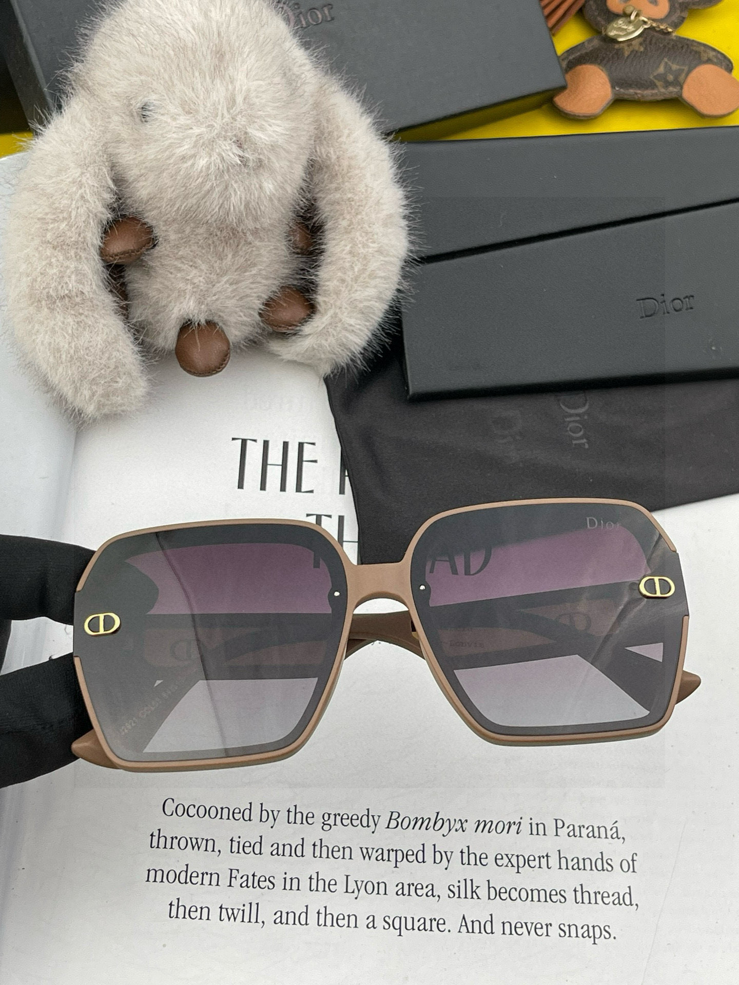 GUCCI 2025开春新款太阳镜 各路网红纷纷带起气场满分‼️ 俏皮甜美.上脸效果更佳.金属质感超好 