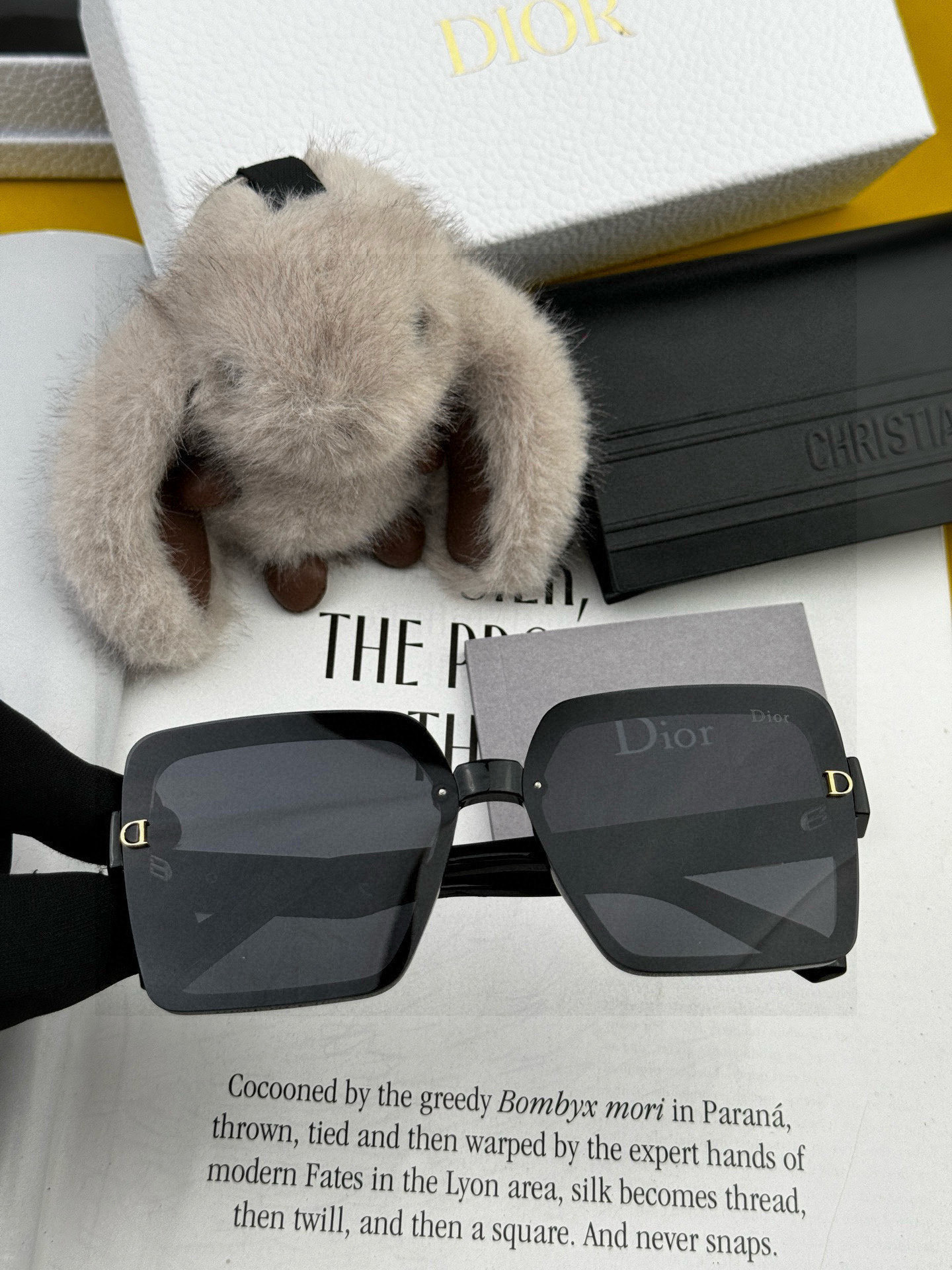 🔺 【DIOR-迪奥】2025开春新款 潮流爆款 时尚方框偏光太阳镜 高品质 佩戴舒适 网红潮款墨镜 女