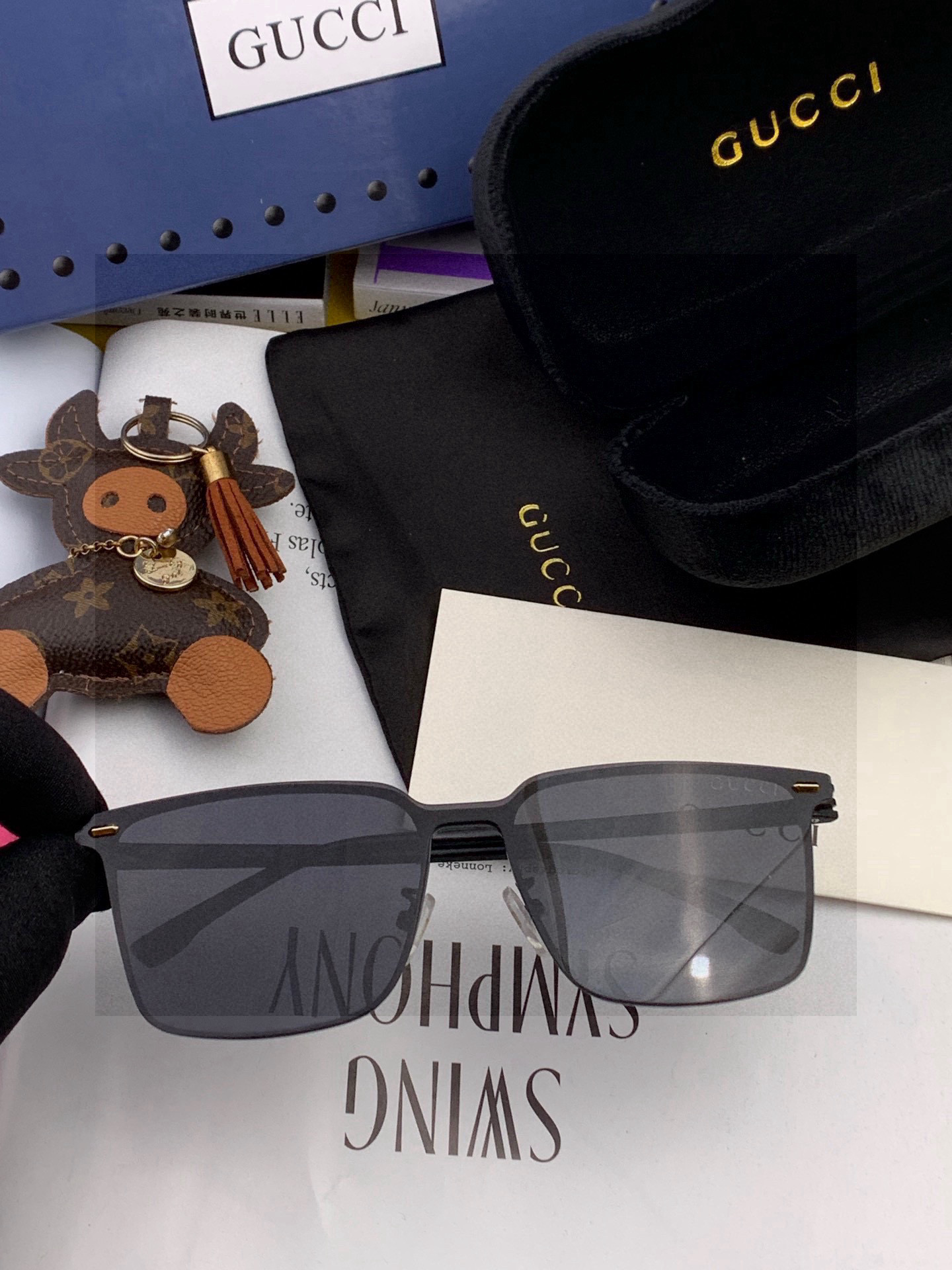 Gucci古奇 新款连体驶驾镜墨镜出行必众备多明星同款 太阳镜 男女太士阳镜飞行 型号：G11363