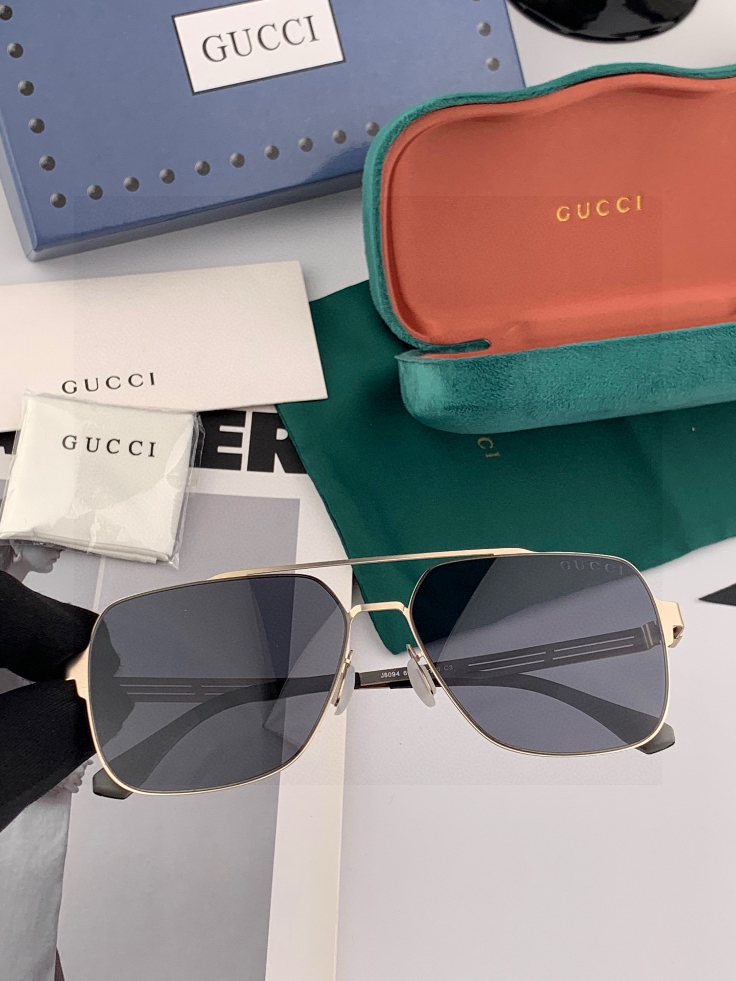 ♦️ GUCCI 2025新款男女情侣款太阳镜多边形墨镜iP电镀永不褪色 超轻超有弹性整幅眼镜无螺丝重要