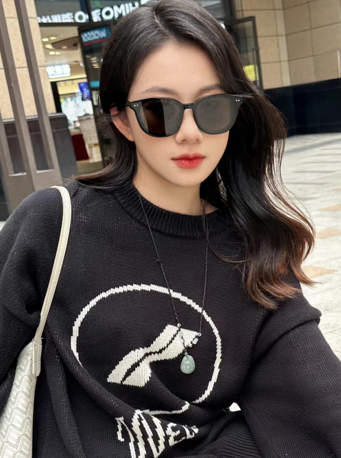 GUCCI2025开春新款一体镜 大框太阳镜男女同款 😎 爆款大框尼龙太阳镜 超逼格超酷 镜腿品牌设计感