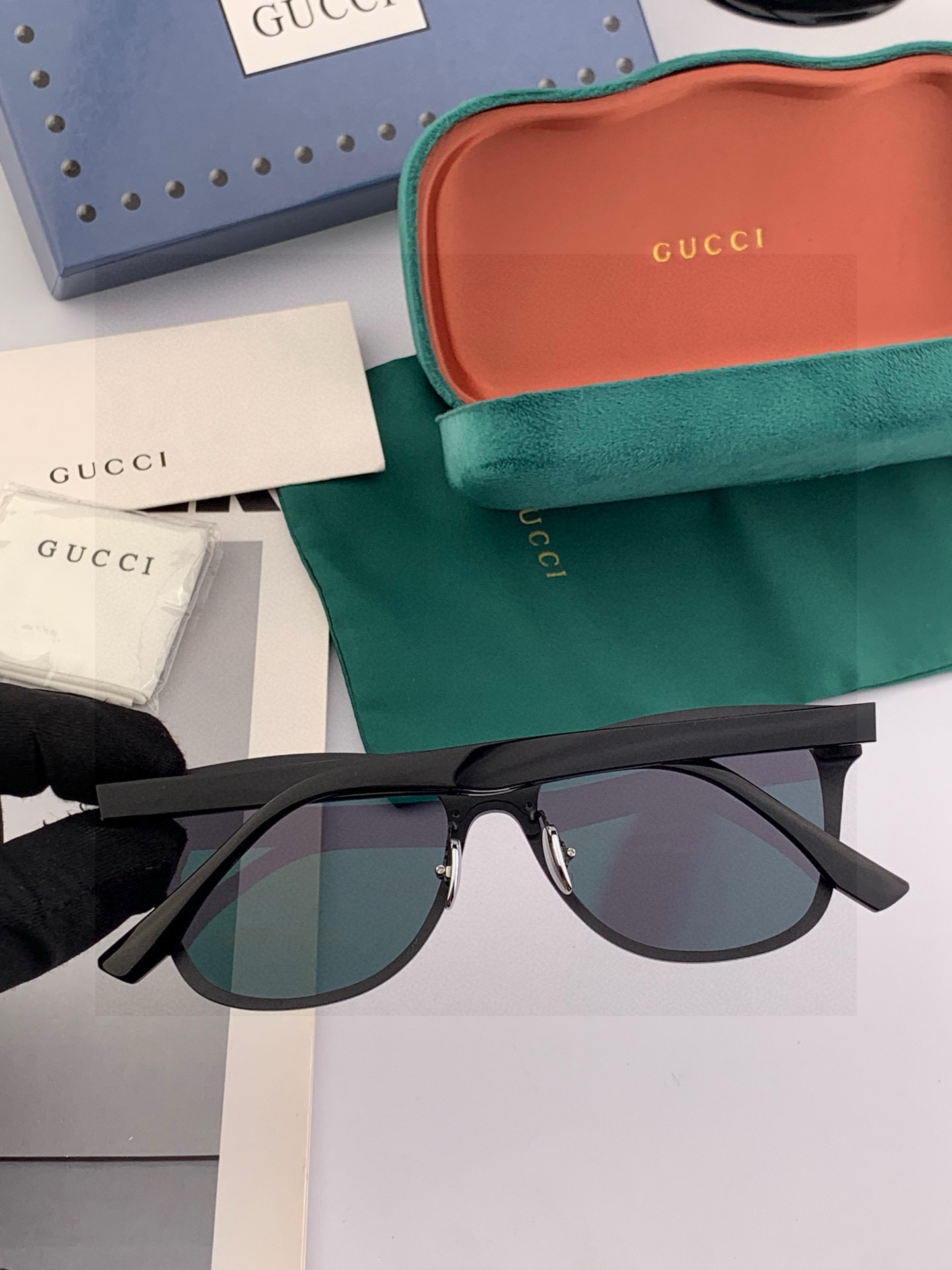 连体镜GUCCI2025开春新款一体镜 大框太阳镜男女同款 😎 爆款大框尼龙太阳镜 超逼格超酷 镜腿品牌