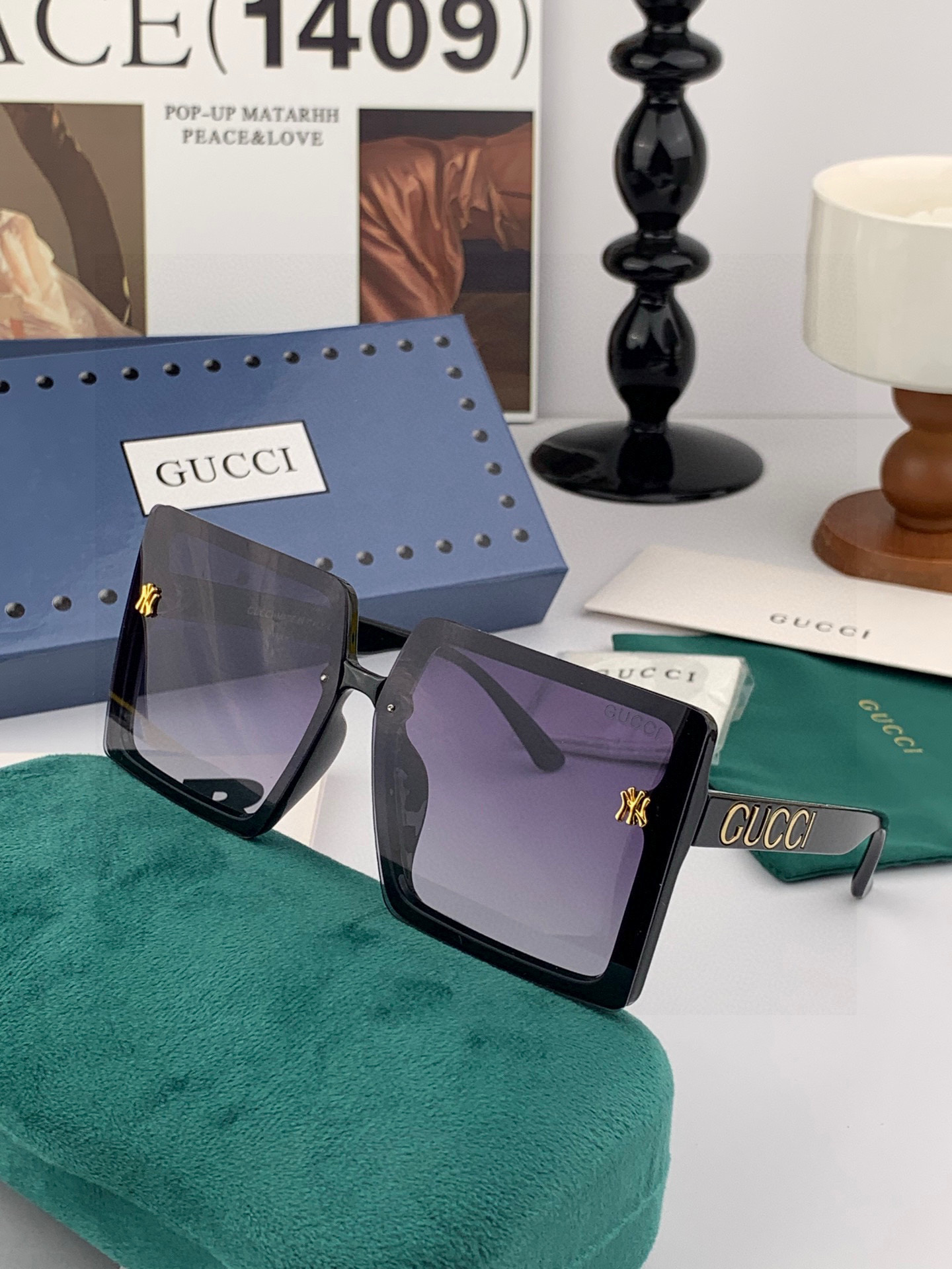 【TR偏光系列】 Gucci联名系列限量版经典的方框设计，不挑脸型，无论搭配大衣还是连衣裙都非常显气质 